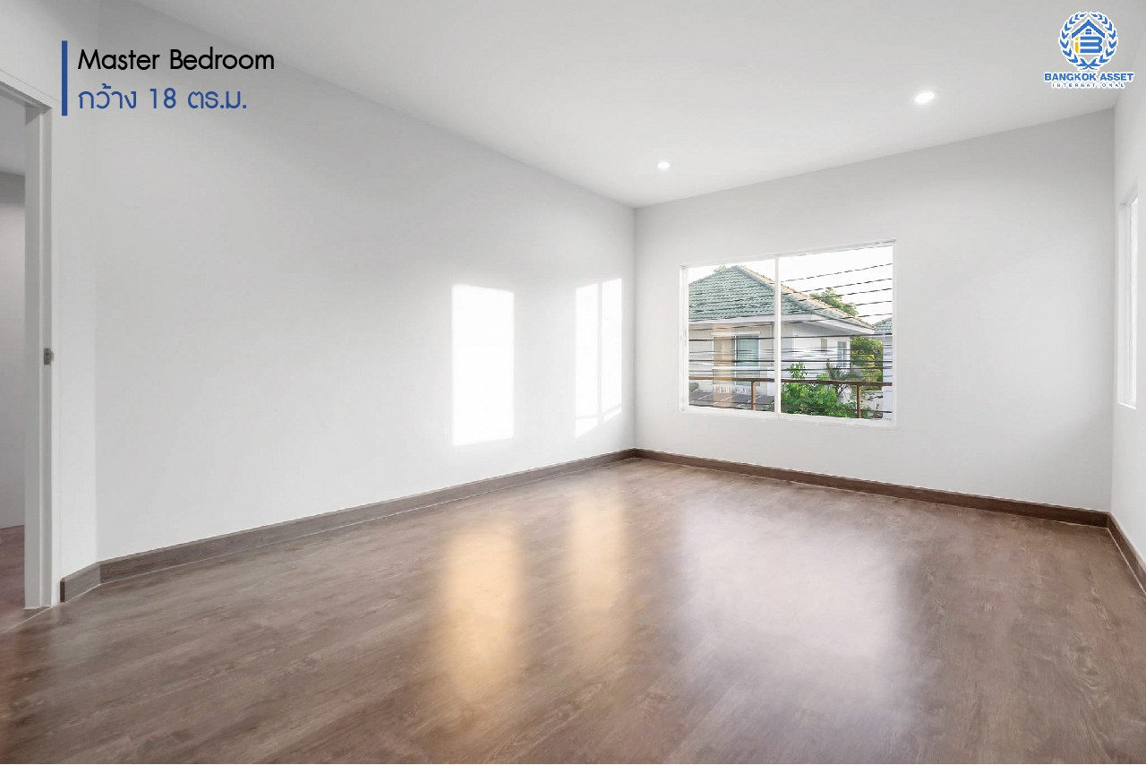 บ้านมือสองตกแต่งใหม่ แบรนด์ Property Perfect ม.เดอะวิลล่า ราชพฤกษ์-ท่าอิฐ บ้านแฝดฟังก์ชั่นระดับบ้านเดี่ยว เนื้อที่ 35.7 ตร.ว. ฟังก์ชั่น 3 ห้องนอน 2 ห้องน้ำ พื้นที่หน้าบ้านกว้าง จอดรถได้ 2 คัน บนทำเลเชื่อมต่อทั้งถ.รัตนาธิเบศร์ และถ.ราชพฤกษ์ และเพียง 10 นาทีถึงรถไฟฟ้า "สถานีบางรักน้อยท่าอิฐ"