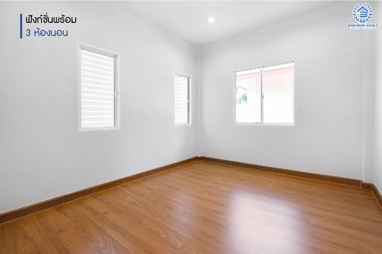 บ้านมือสองตกแต่งใหม่ ถนนเมน! โซนต้นโครงการ ม.ลัดดาวิลล์ บ้านกล้วย-ไทรน้อย หลังใหญ่ตกแต่งสไตล์ Classic เนื้อที่ 58.1 ตร.ว. ฟังก์ชั่นพร้อม 3 ห้องนอน 3 ห้องน้ำ ตอบโจทย์ทุกการอยู่อาศัย บนทำเลคุณภาพ! ถ.กาญจนาภิเษก ใกล้เซ็นทรัลเวสต์เกต และ รถไฟฟ้า "สถานีคลองบางไผ่"...