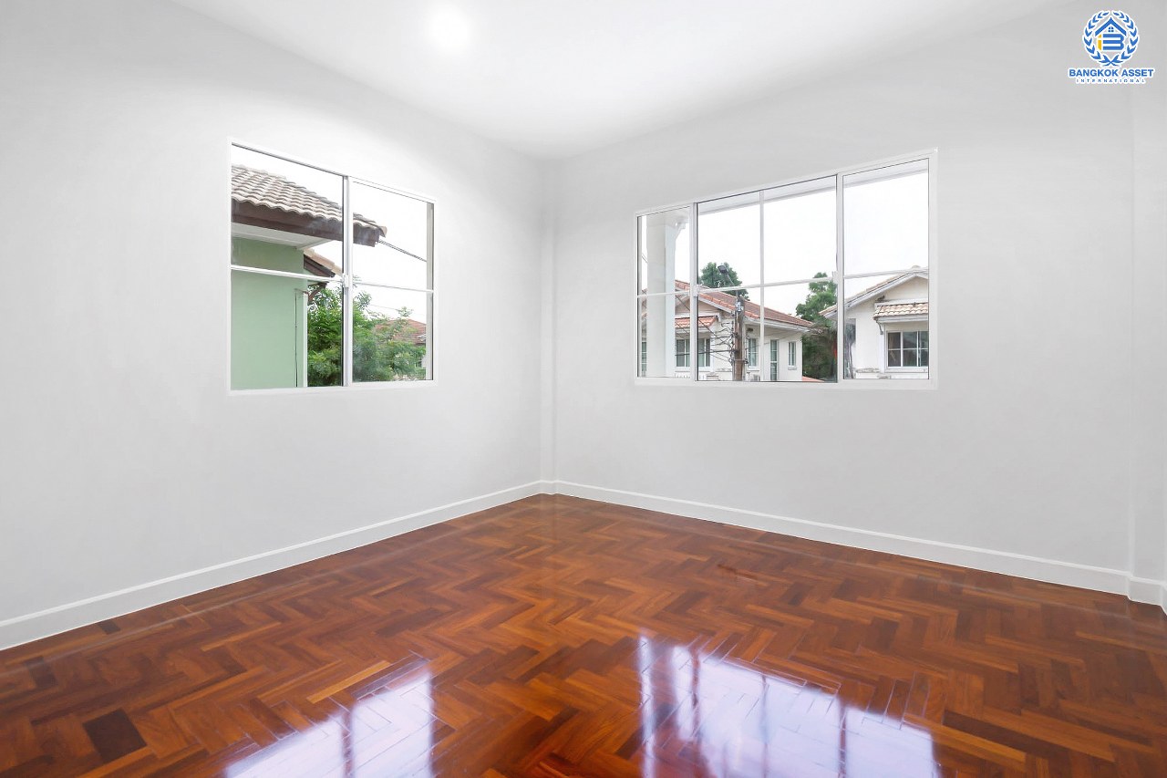 บ้านมือสองตกแต่งใหม่ คุณภาพแบรนด์ LH #หลังมุม ม.ชลลดา บางใหญ่-เซ็นทรัลเวสต์เกต เนื้อที่ 54.1 ตร.ว. ฟังก์ชั่น 3 ห้องนอน 2 ห้องน้ำ 2 ที่จอดรถ Facilities ครบครัน พร้อมทุกการเข้าอยู่ บนทำเลเดินทางสะดวก ใกล้ถ.กาญจนาภิเษก เพียง 10 นาทีถึงรถไฟฟ้า "สถานีคลองบางไผ่"