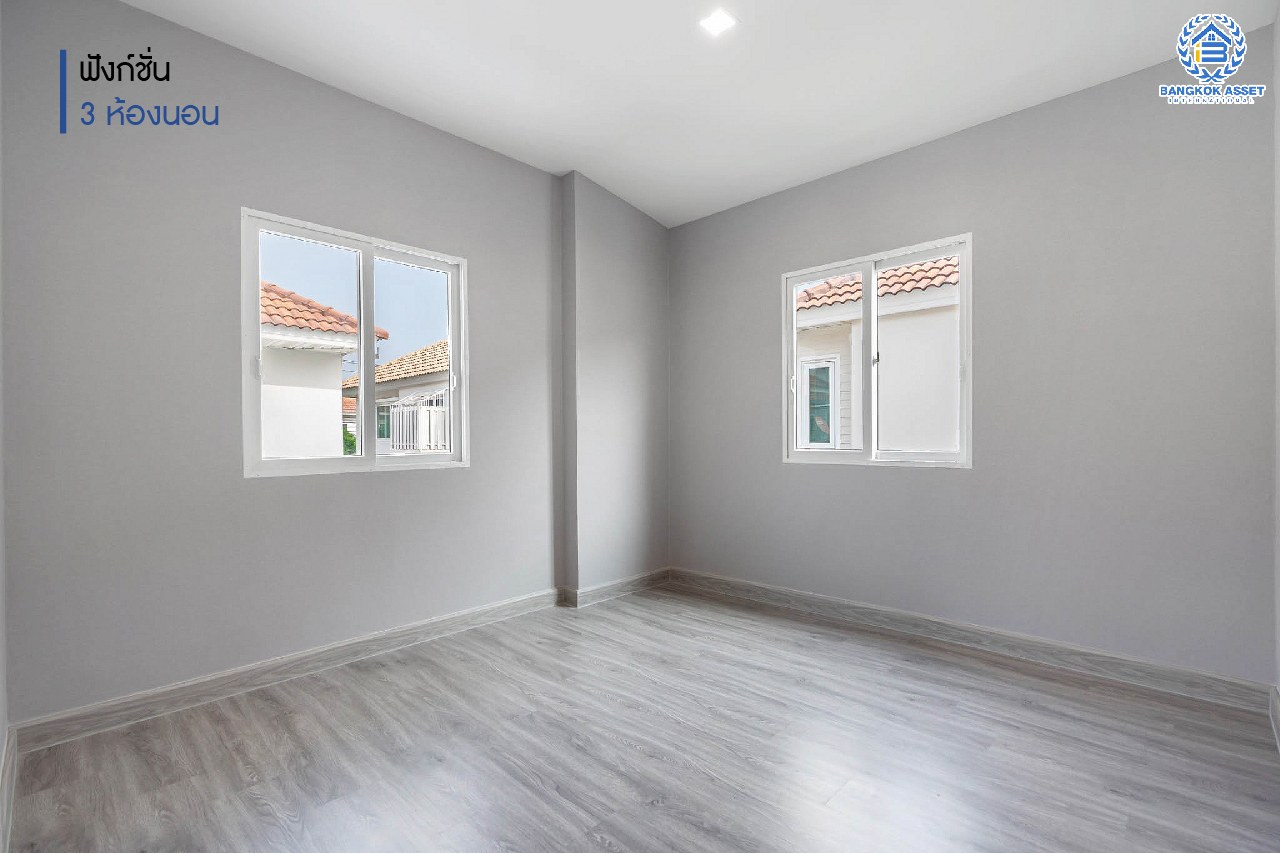 บ้านมือสองตกแต่งใหม่ แบรนด์ Property Perfect ม.เพอร์เฟคเพลส2 ติดถนนราชพฤกษ์ โซนใกล้สวนและทะเลสาบ หลังใหญ่ เนื้อที่ 61.9 ตร.ว. ฟังก์ชั่น 3 ห้องนอน 3 ห้องน้ำ จอดรถได้ถึง 4 คัน พร้อม Living Room บนทำเลติดถนนราชพฤกษ์ ใกล้วงเวียนพระราม5 และรถไฟฟ้า "สถานีบางรักน้อยท่าอิฐ"