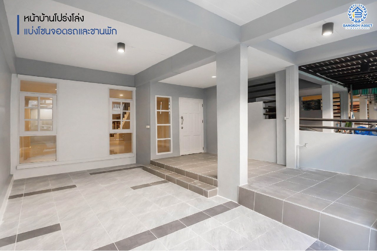 บ้านมือสองตกแต่งใหม่ ทาวน์โฮม 3 ชั้น #ทำเลโซนเมือง ม.พิชยนันท์ ติวานนท์-แคราย เนื้อที่ 19.4 ตร.ว. ฟังก์ชั่นจัดเต็ม 5 ห้องนอน 3 ห้องน้ำ พื้นที่ใช้สอยมากกว่า 200 ตร.ม. บนสุดยอดทำเล! เข้า-ออก 3 เส้นทาง ใกล้เดอะมอลล์งามวงศ์วาน จุดขึ้นทางด่วน "งามวงศ์วาน" และรถไฟฟ้าสถานี "กระทรวงสาธารณะสุข"