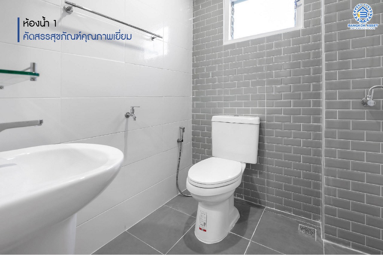 บ้านมือสองตกแต่งใหม่ ทาวน์โฮม 3 ชั้น #ทำเลโซนเมือง ม.พิชยนันท์ ติวานนท์-แคราย เนื้อที่ 19.4 ตร.ว. ฟังก์ชั่นจัดเต็ม 5 ห้องนอน 3 ห้องน้ำ พื้นที่ใช้สอยมากกว่า 200 ตร.ม. บนสุดยอดทำเล! เข้า-ออก 3 เส้นทาง ใกล้เดอะมอลล์งามวงศ์วาน จุดขึ้นทางด่วน "งามวงศ์วาน" และรถไฟฟ้าสถานี "กระทรวงสาธารณะสุข"