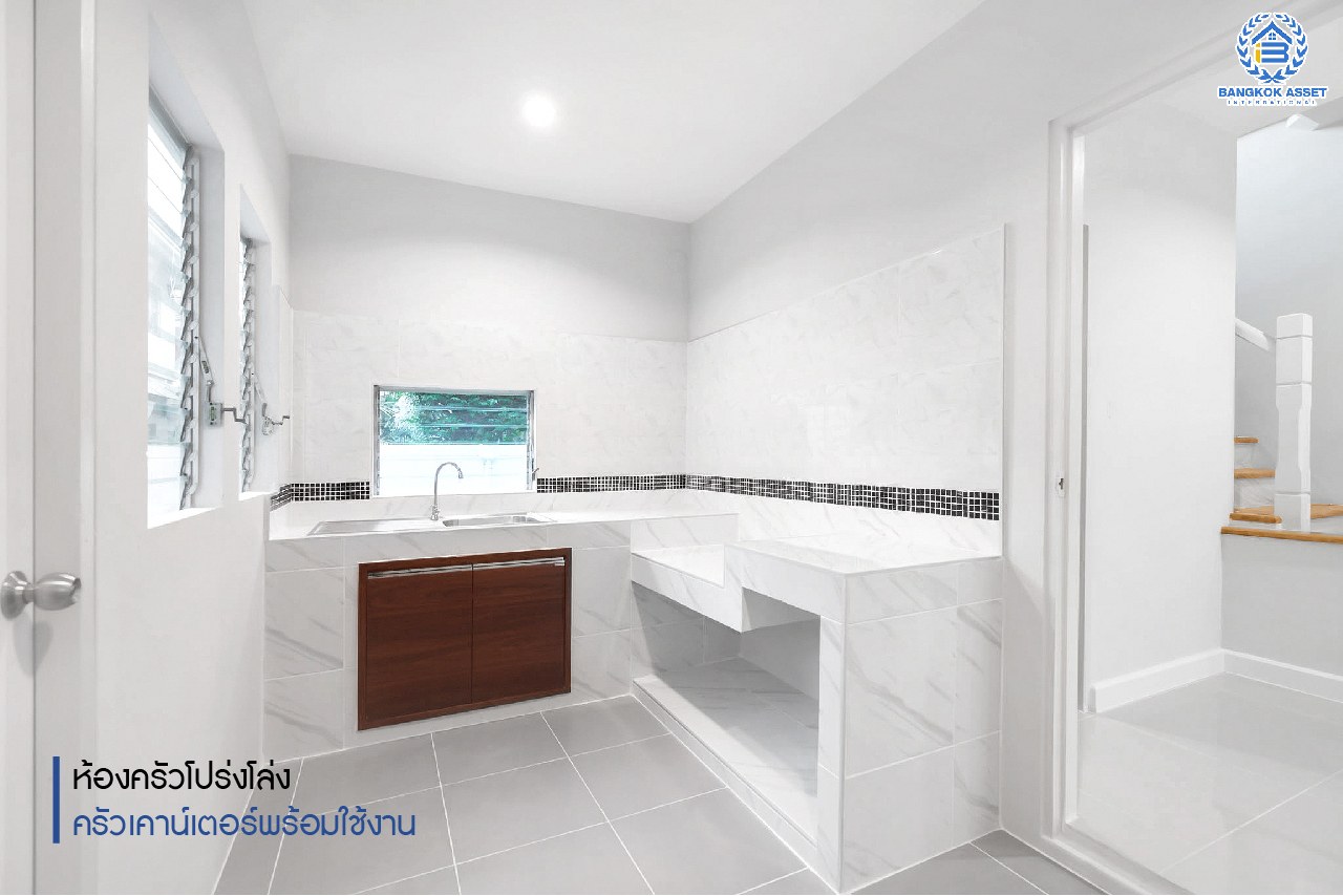 บ้านมือสองตกแต่งใหม่ แบรนด์ LH #หลังใหญ่! เนื้อที่ 60 ตร.ว. ม.ชัยพฤกษ์ บางใหญ่-เซ็นทรัลเวสต์เกต (คลองถนน) ฟังก์ชั่น 3 ห้องนอน 3 ห้องน้ำ 2 ที่จอดรถ ตกแต่งสไตล์เรียบหรู บนทำเลศักยภาพ ใกล้รถไฟฟ้าสถานี "คลองบางไผ่" และเพียง 5 นาทีถึงเซ็นทรัลเวสต์เกต