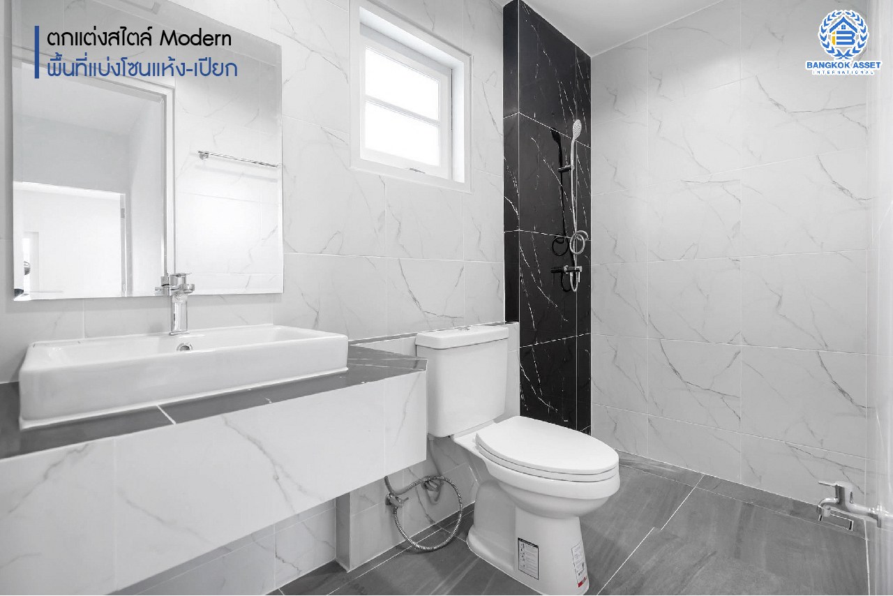 บ้านมือสองตกแต่งใหม่ หลังใหญ่ เนื้อที่ 70.2 ตร.ว. ม.กฤษดานคร31 ปิ่นเกล้า ติดถนนบรมราชชนนี ฟังก์ชั่นจัดเต็ม 4 ห้องนอน 3 ห้องน้ำ 2 ที่จอดรถ มีพื้นที่ด้านข้างบ้านกว้างกว่า 130 ตร.ม. บนทำเลศักยภาพใกล้ทางคู่ขนานลอยฟ้าบรมราชชนนี ม.มหิดล และ เพียง 10 นาทีถึงเซ็นทรัลปิ่นเกล้า...