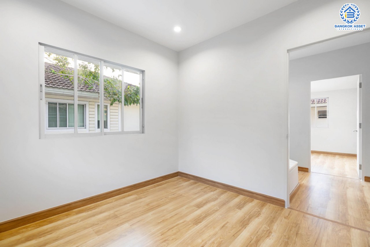 บ้านมือสองตกแต่งใหม่ ม.พฤกษ์ลดา1 บางใหญ่-เซ็นทรัลเวสต์เกต คุณภาพแบรนด์ LH โซนต้นโครงการเดินทางสะดวก เนื้อที่ 50 ตร.ว. ฟังก์ชั่น 3 ห้องนอน 2 ห้องน้ำ 2 ที่จอดรถ บนทำเลเส้นทางสายหลัก "กาญจนาภิเษก" ใกล้เซ็นทรัลเวสต์เกต และเพียง 10 นาทีถึง รถไฟฟ้า "สถานีคลองบางไผ่"...