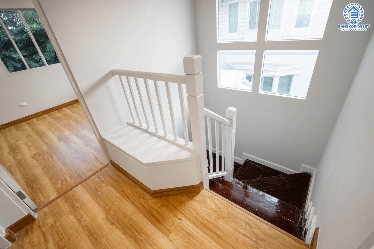 บ้านมือสองตกแต่งใหม่ ม.พฤกษ์ลดา1 บางใหญ่-เซ็นทรัลเวสต์เกต คุณภาพแบรนด์ LH โซนต้นโครงการเดินทางสะดวก เนื้อที่ 50 ตร.ว. ฟังก์ชั่น 3 ห้องนอน 2 ห้องน้ำ 2 ที่จอดรถ บนทำเลเส้นทางสายหลัก "กาญจนาภิเษก" ใกล้เซ็นทรัลเวสต์เกต และเพียง 10 นาทีถึง รถไฟฟ้า "สถานีคลองบางไผ่"...