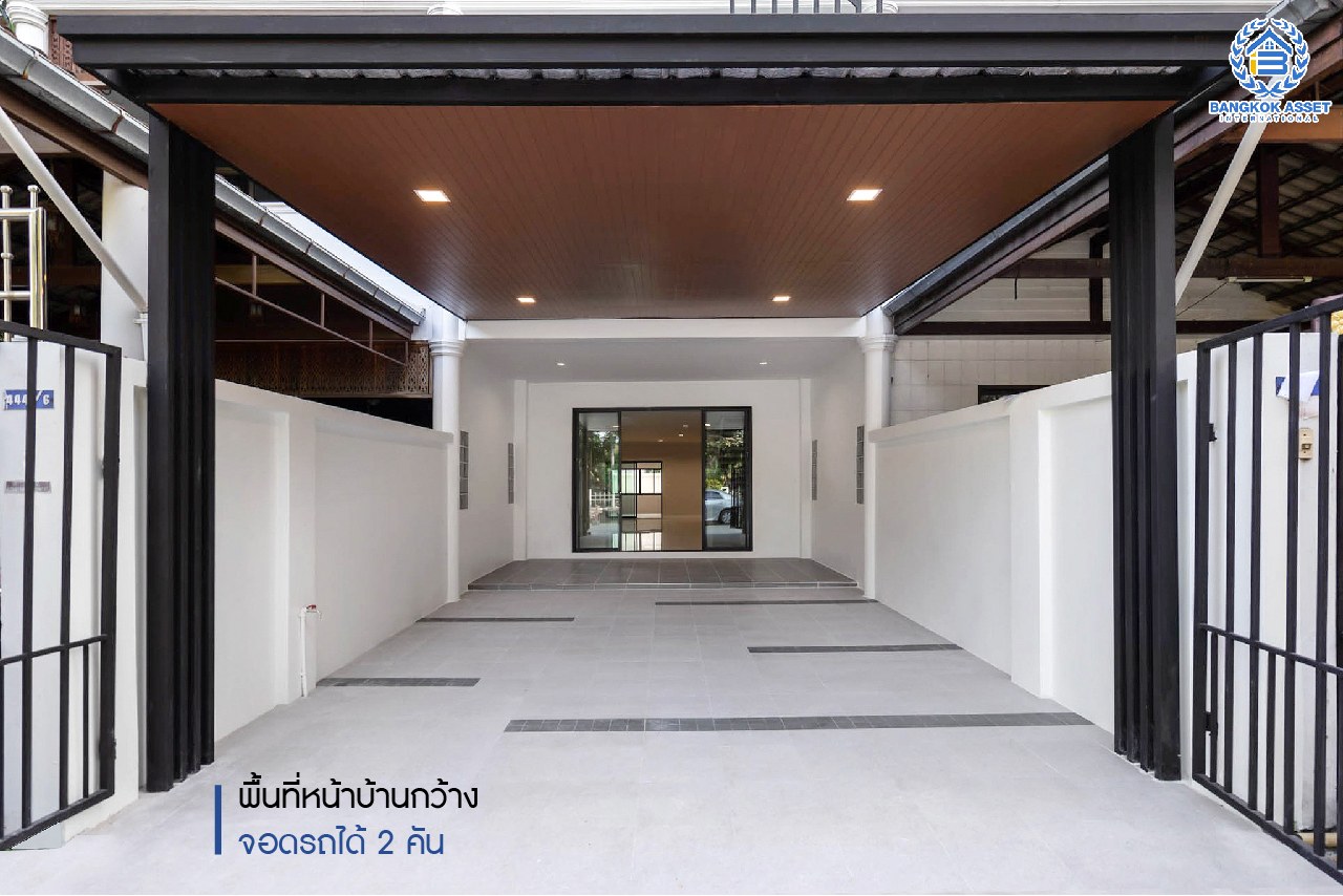 บ้านมือสองตกแต่งใหม่ ทำเลโซนเมือง! ทาวน์เฮ้าส์ 3 ชั้น ซอยงามวงศ์วาน27 โซนหน้าสวนสาธารณะ! เนื้อที่ 37.3 ตร.ว. ฟังก์ชั่นจัดเต็ม 4 ห้องนอน 4 ห้องน้ำ 2 ที่จอดรถ บนทำเลดีที่สุด! ปากซอยติดพันทิพย์พลาซ่า งามวงศ์วาน และอยู่ฝั่งตรงข้าม The Mall งามวงศ์วาน ใกล้ทางด่วน พร้อมเชื่อมต่อเมืองอย่างรวดเร็ว