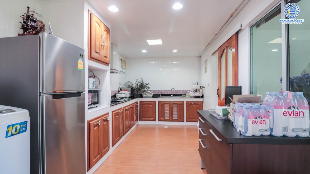 ทาวน์เฮ้าส์มือสอง  หลังมุม! ม.พฤกษาวิลล์10 เพชรเกษม-พุทธมณฑลสาย 4 เนื้อที่ 28 ตร.ว. ฟังก์ชั่น 3 ห้องนอน 2 ห้องน้ำ ใกล้เซ็นทรัลศาลายา และรถไฟฟ้า สถานีหลักสอง ราคาพิเศษสุด!