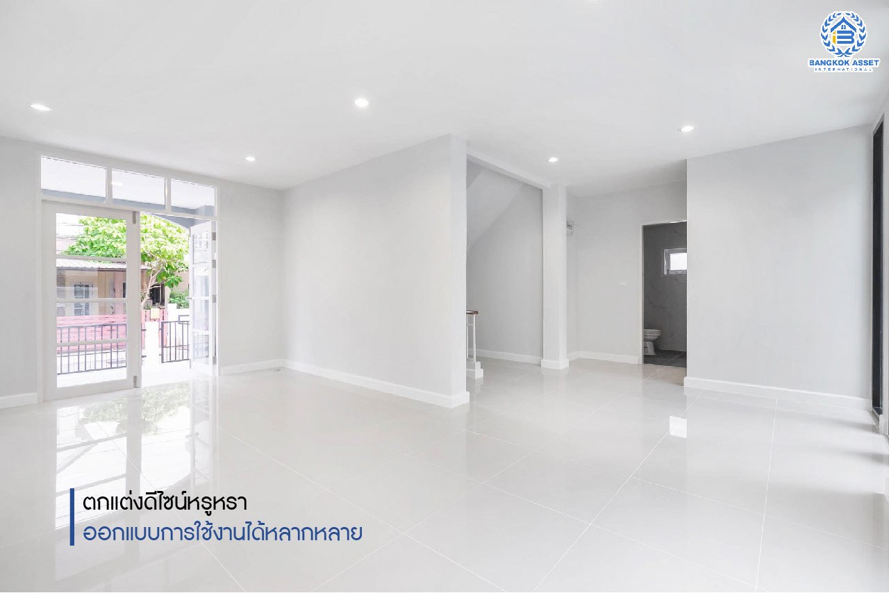 บ้านมือสองตกแต่งใหม่ ม.กฤษดานคร31 ปิ่นเกล้า ติดถนนบรมราชชนนี หลังใหญ่ เนื้อที่ 52.5 ตร.ว. ฟังก์ชั่น 3 ห้องนอน 3 ห้องน้ำ 2 ที่จอดรถ Facility ครบครัน บนทำเลศักยภาพใกล้ทางคู่ขนานลอยฟ้าบรมราชชนนี ม.มหิดล และ เพียง 10 นาทีถึงเซ็นทรัลปิ่นเกล้า