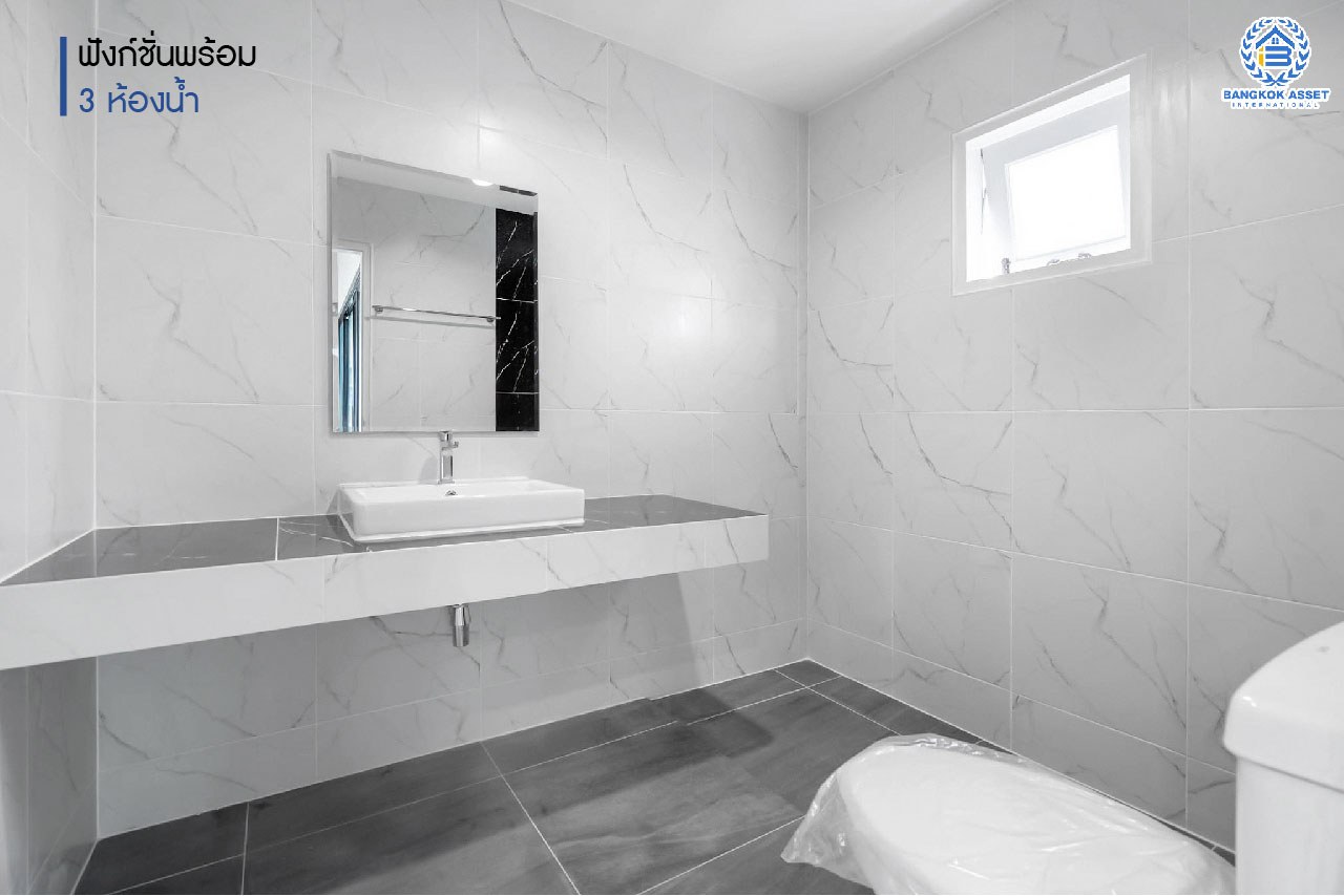 บ้านมือสองตกแต่งใหม่ ม.กฤษดานคร31 ปิ่นเกล้า ติดถนนบรมราชชนนี หลังใหญ่ เนื้อที่ 52.5 ตร.ว. ฟังก์ชั่น 3 ห้องนอน 3 ห้องน้ำ 2 ที่จอดรถ Facility ครบครัน บนทำเลศักยภาพใกล้ทางคู่ขนานลอยฟ้าบรมราชชนนี ม.มหิดล และ เพียง 10 นาทีถึงเซ็นทรัลปิ่นเกล้า