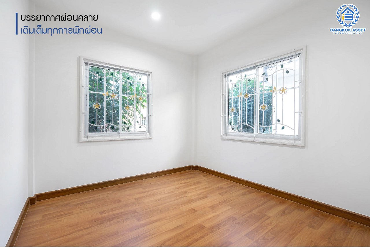 บ้านมือสองตกแต่งใหม่ แบรนด์ Property Perfect ม.เดอะวิลล่า ราชพฤกษ์-ท่าอิฐ ทาวน์เฮ้าส์ #หลังริม โซนต้นโครงการ เดินทางสะดวก เนื้อที่ 23.9 ตร.ว. ฟังก์ชั่น 3 ห้องนอน 2 ห้องน้ำ บนทำเลเชื่อมต่อทั้งถ.รัตนาธิเบศร์ และถ.ราชพฤกษ์ และเพียง 10 นาทีถึงรถไฟฟ้า "สถานีบางรักน้อยท่าอิฐ"