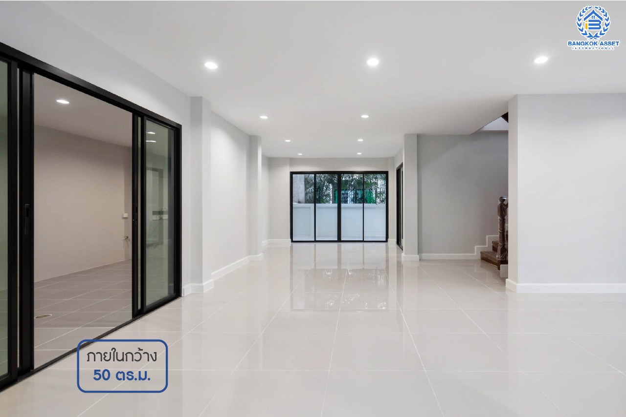 บ้านมือสองตกแต่งใหม่ ม.มณีรินทร์ รัตนาธิเบศร์ หลังใหญ่ เนื้อที่ 54 ตร.ว. ฟังก์ชั่น 4 ห้องนอน 2 ห้องน้ำ 2 ที่จอดรถ บนทำเลศักยภาพ ใกล้ทางด่วนงามวงศ์วาน และเพียง 10 นาที ถึงรถไฟฟ้า "สถานีบางรักน้อยท่าอิฐ"...