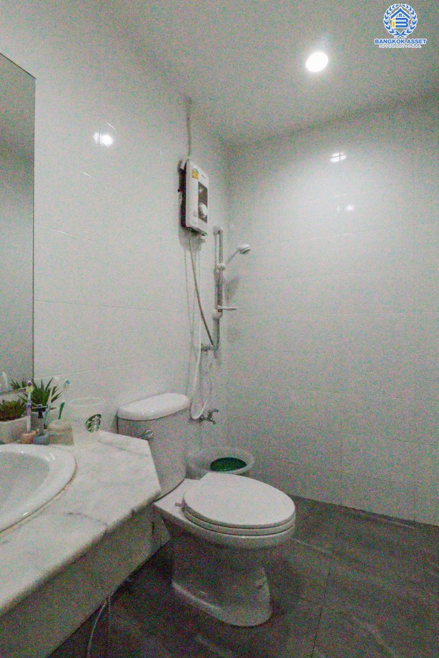 บ้านเดี่ยวมือสองนนทบุรี ทำเลใกล้รถไฟฟ้า* แปลงมุม! โครงการ มณีรินทร์ รัตนาธิเบศร์ คุณภาพ พร็อพเพอร์ตี้ เพอร์เฟค ตกแต่งพร้อมอยู่ เนื้อที่ 74.40 ตร.ว. ฟังก์ชั่น 3 ห้องนอน 2 ห้องน้ำ บนทำเลที่ดีที่สุด* เชื่อมต่อรัตนาธิเบศร์ และราชพฤกษ์ ใจกลาง 2 เซ็นทรัลฯ ใกล้ MRT สายสีม่วง "สถานีบางรักน้อยท่าอิฐ"...