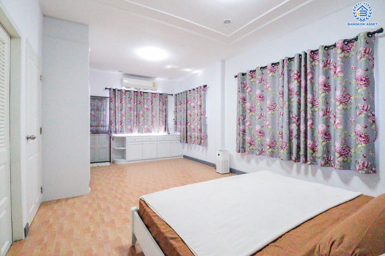 บ้านเดี่ยวมือสองนนทบุรี ทำเลใกล้รถไฟฟ้า* แปลงมุม! โครงการ มณีรินทร์ รัตนาธิเบศร์ คุณภาพ พร็อพเพอร์ตี้ เพอร์เฟค ตกแต่งพร้อมอยู่ เนื้อที่ 74.40 ตร.ว. ฟังก์ชั่น 3 ห้องนอน 2 ห้องน้ำ บนทำเลที่ดีที่สุด* เชื่อมต่อรัตนาธิเบศร์ และราชพฤกษ์ ใจกลาง 2 เซ็นทรัลฯ ใกล้ MRT สายสีม่วง "สถานีบางรักน้อยท่าอิฐ"...