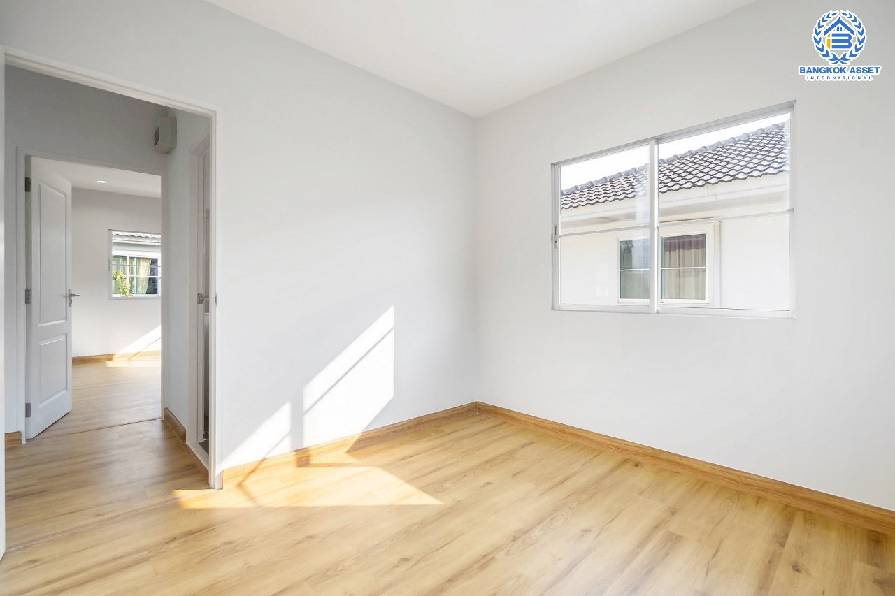 บครันบนทำบ้านมือสองตกแต่งใหม่ หลังใหญ่ บ้านแบรนด์คุณภาพ LH เนื้อที่ 60 ตร.ว. ม.ชัยพฤกษ์ เฟส3 บางใหญ่-เซ็นทรัลเวสต์เกต ฟังก์ชั่น 3 ห้องนอน 3 ห้องน้ำ 2 ที่จอดรถ ตกแต่งสไตล์เรียบหรู Facilities ครเลศักยภาพ ใกล้รถไฟฟ้าสถานี "คลองบางไผ่" และเพียง 5 นาทีถึงเซ็นทรัลเวสต์เกต