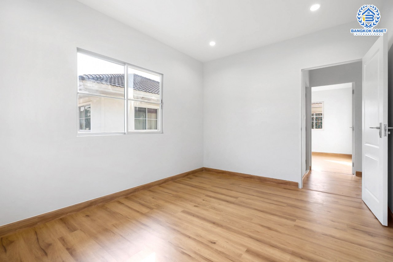 บครันบนทำบ้านมือสองตกแต่งใหม่ หลังใหญ่ บ้านแบรนด์คุณภาพ LH เนื้อที่ 60 ตร.ว. ม.ชัยพฤกษ์ เฟส3 บางใหญ่-เซ็นทรัลเวสต์เกต ฟังก์ชั่น 3 ห้องนอน 3 ห้องน้ำ 2 ที่จอดรถ ตกแต่งสไตล์เรียบหรู Facilities ครเลศักยภาพ ใกล้รถไฟฟ้าสถานี "คลองบางไผ่" และเพียง 5 นาทีถึงเซ็นทรัลเวสต์เกต