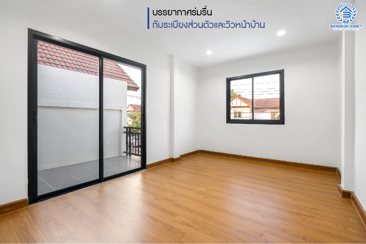 บ้านมือสองตกแต่งใหม่ ม.ลานทอง ติวานนท์-ปากเกร็ด เนื้อที่ 48 ตร.ว. ฟังก์ชั่น 4 ห้องนอน 2 ห้องน้ำ 2 ที่จอดรถ บนทำเลทองเดินทางสะดวกติด ถ.ติวานนท์ ใกล้เซ็นทรัล แจ้งวัฒนะ ,อิมแพ็ค เมืองทองธานี ทางด่วน "แจ้งวัฒนะ" และ ห้าแยกปากเกร็ดเพียง 5 นาทีเท่านั้น...