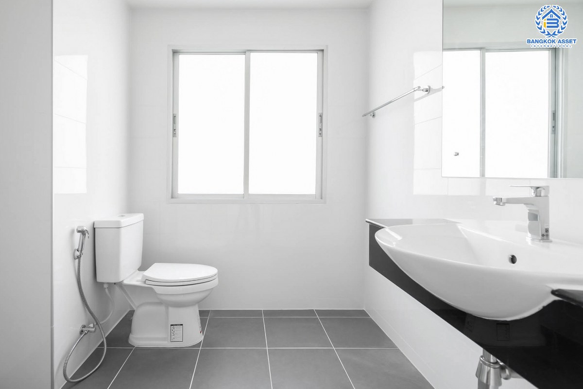 บ้านมือสองตกแต่งใหม่ ม.วิสต้าปาร์ค แจ้งวัฒนะ บ้านสไตล์ Modern 3 ชั้น บนเนื้อที่มากถึง 22.8 ตร.ว. ฟังก์ชั่นพร้อม 3 ห้องนอน 3 ห้องน้ำ บนทำเลคุณภาพใกล้ เซ็นทรัลแจ้งวัฒนะ, จุดขึ้นทางด่วน แจ้งวัฒนะ และรถไฟฟ้า "สถานีศูนย์ราชการนนทบุรี" เพียง 10 นาที...