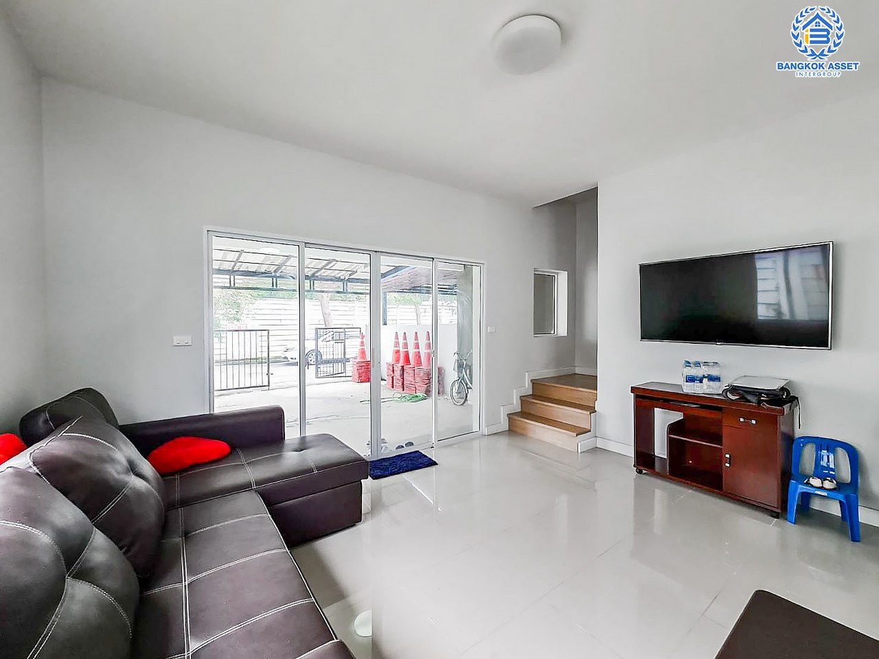 ทาวน์เฮ้าส์มือสองนนทบุรี ม.ซิตี้เซนส์ รัตนาธิเบศร์ - เลี่ยงเมืองนนทบุรี แปลงมุม! เนื้อที่ 36 ตร.ว. ฟังก์ชัน 3 ห้องนอน 2 ห้องน้ำ 2 ที่จอดรถ แถมแอร์ 2 เครื่อง* บนทำเลยอดเยี่ยม เข้า-ออกได้หลายเส้นทาง ถนนรัตนาธิเบศร์, ถนนตัดใหม่เลี่ยงเมืองนนทบุรี และใกล้รถไฟฟ้าสายสีม่วงสถานี  " แยกนนทบุรี 1 "