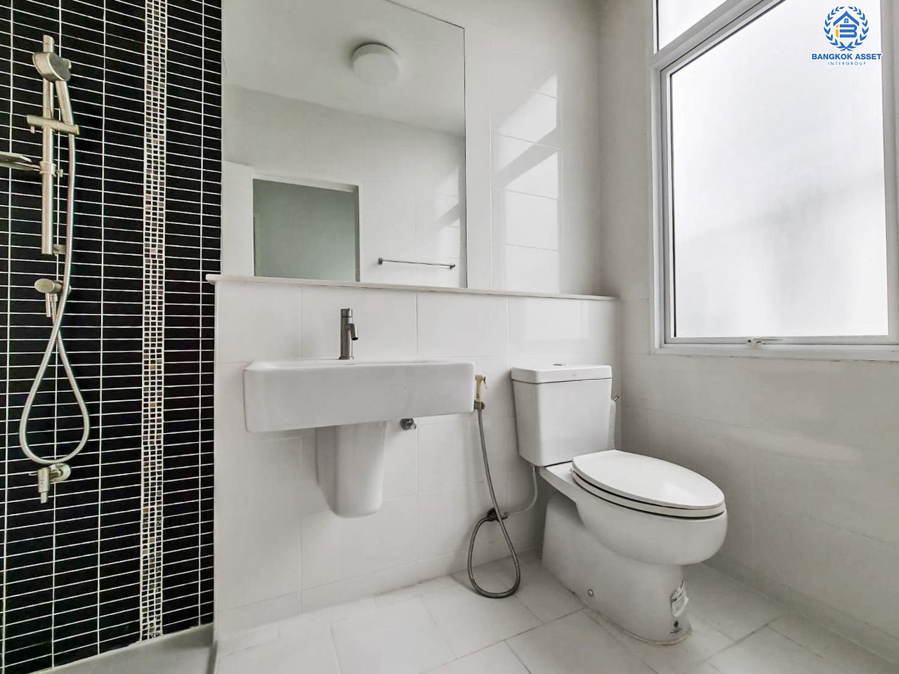 ทาวน์เฮ้าส์มือสองนนทบุรี ม.ซิตี้เซนส์ รัตนาธิเบศร์ - เลี่ยงเมืองนนทบุรี แปลงมุม! เนื้อที่ 36 ตร.ว. ฟังก์ชัน 3 ห้องนอน 2 ห้องน้ำ 2 ที่จอดรถ แถมแอร์ 2 เครื่อง* บนทำเลยอดเยี่ยม เข้า-ออกได้หลายเส้นทาง ถนนรัตนาธิเบศร์, ถนนตัดใหม่เลี่ยงเมืองนนทบุรี และใกล้รถไฟฟ้าสายสีม่วงสถานี  " แยกนนทบุรี 1 "