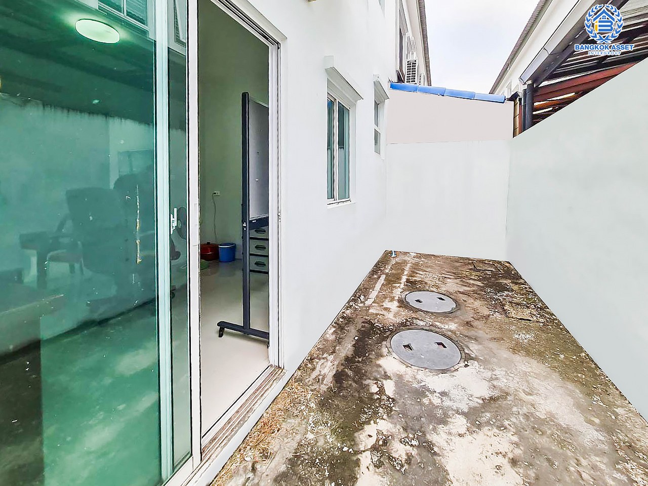 ทาวน์เฮ้าส์มือสองนนทบุรี ม.ซิตี้เซนส์ รัตนาธิเบศร์ - เลี่ยงเมืองนนทบุรี แปลงมุม! เนื้อที่ 36 ตร.ว. ฟังก์ชัน 3 ห้องนอน 2 ห้องน้ำ 2 ที่จอดรถ แถมแอร์ 2 เครื่อง* บนทำเลยอดเยี่ยม เข้า-ออกได้หลายเส้นทาง ถนนรัตนาธิเบศร์, ถนนตัดใหม่เลี่ยงเมืองนนทบุรี และใกล้รถไฟฟ้าสายสีม่วงสถานี  " แยกนนทบุรี 1 "