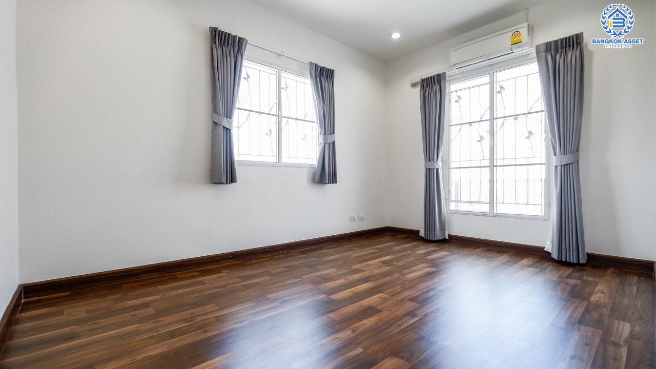 ทาวน์เฮ้าส์มือสองนนทบุรี ม.พฤกษาวิลล์54 พระราม5 - นครอินทร์ บ้านพร้อมอยู่ แปลงมุม! เนื้อที่ 30.50 ตร.ว. ฟังก์ชั่น 3ห้องนอน 2ห้องน้ำ + แอร์ 2 เครื่อง  บนทำเลโซนเมือง! เดินทางสะดวก เข้า-ออกได้หลายเส้นทาง ใกล้สะพานพระราม5 และรถไฟฟ้าสายสีม่วงสถานี "แยกติวานนท์"...