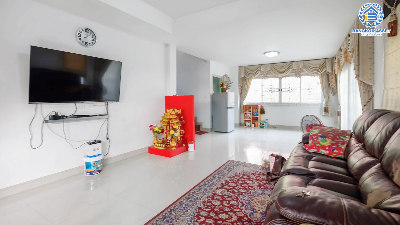 บ้านเดี่ยวมือสองนนทบุรี ม.ศุภาลัยวิลล์ วงแหวน-รัตนาธิเบศร์ เนื้อที่ 67 ตร.ว.  ฟังก์ชั่นครบ 3 ห้องนอน 3 ห้องน้ำ 2 ที่จอดรถ  กว้างขวาง หน้าบ้านไม่ชนใคร พร้อมอยู่ บนทำเลเดินทางสะดวก ใกล้ถ.กาญจนาภิเษก เซ็นทรัลเวสต์เกต และรถไฟฟ้า "สถานีคลองบางไผ่"