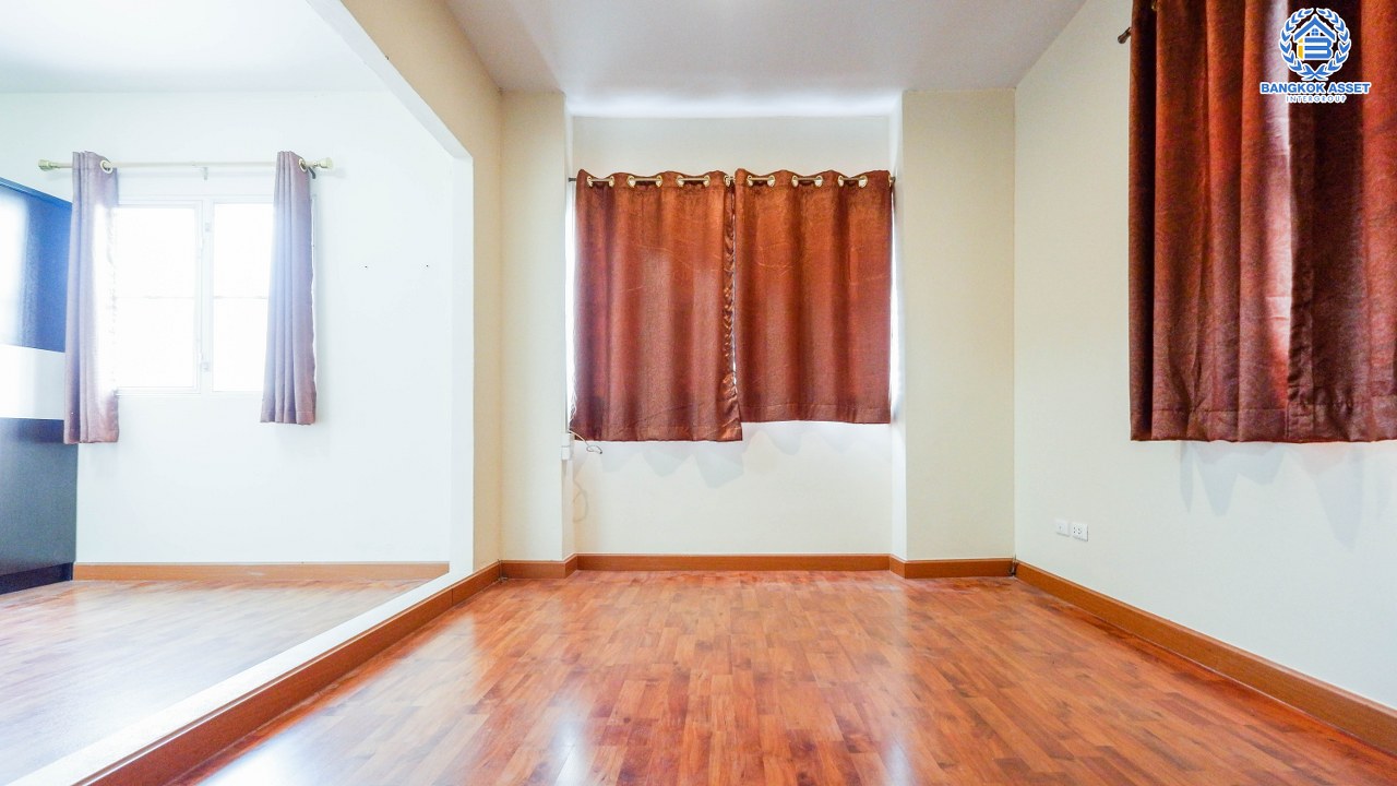 ทาวน์เฮ้าส์มือสองนนทบุรี หลังมุม พร้อมอยู่! ม.พฤกษาวิลล์22 พระราม5-นครอินทร์ เนื้อที่ 31 ตร.ว. ฟังก์ชั่นพร้อม 3 ห้องนอน 2ห้องน้ำ บนทำเลเดินทางสะดวก เชื่อมต่อทุกการเดินทาง ใกล้สะพานพระรามห้า และรถไฟฟ้าสถานี "แยกติวานนท์"...