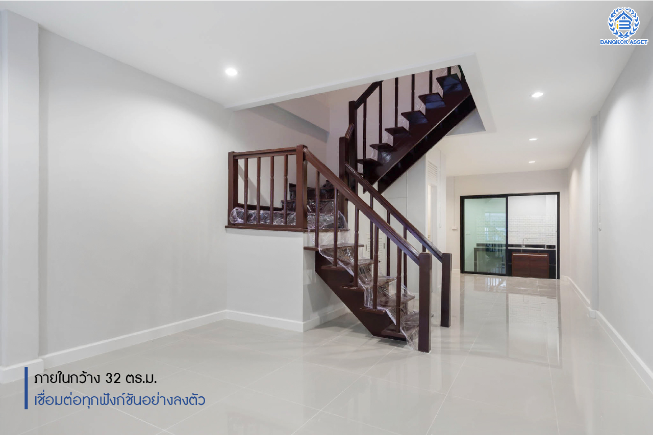 บ้านมือสองตกแต่งใหม่ ม.บุศรินทร์ บางบัวทอง เนื้อที่ 18 ตร.ว. ฟังก์ชัน 2 ห้องนอน 2 ห้องน้ำ บนทำเลยอดเยี่ยม เชื่อมต่อถนนสายหลัก ถนนกาญจนาภิเษก ถนนรัตนาธิเบศร์ ถนนบางกรวย-ไทรน้อย และใกล้รถไฟฟ้าสถานี "บางพลู" เพียง 5 นาที และ ใกล้เซ็นทรัลเวสต์เกต