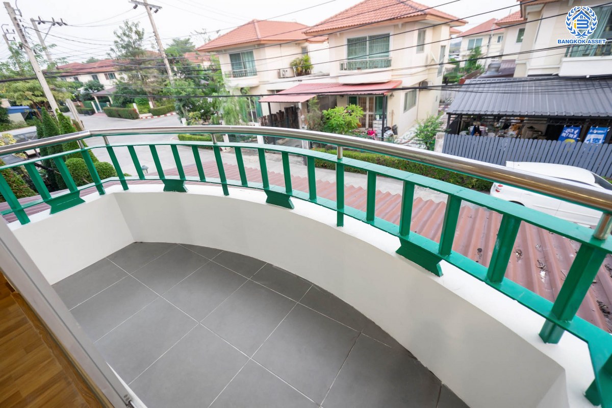 บ้านมือสองตกแต่งใหม่ โซนต้นโครงการ ม.ศุภาลัยวิลล์ วงแหวนปิ่นเกล้า-พระราม5 เนื้อที่ 39 ตร.ว. ฟังก์ชันจัดเต็ม 3 ห้องนอน 2 ห้องน้ำ 2 ที่จอดรถ บนทำเลเดินทางสะดวก เชื่อมต่อสะดวกสบาย ใกล้ ถ.กาญจนาภิเษก และถนนนครอินท