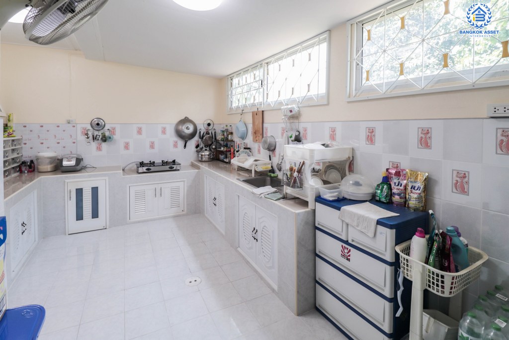 ทาวน์เฮ้าส์มือสอง โครงการ บุศรินทร์ วงแหวน คุณภาพแบรนด์ L&H ฟังก์ชั่นครบ 3 ห้องนอน 2 ห้องน้ำ 1 ที่จอดรถ ตอบโจทย์ทุกการอยู่อาศัย บนทำเลคุณภาพ! ใกล้เซ็นทรัลเวสต์เกต และ เพียง 10 นาทีถึงรถไฟฟ้าสายสีม่วง...