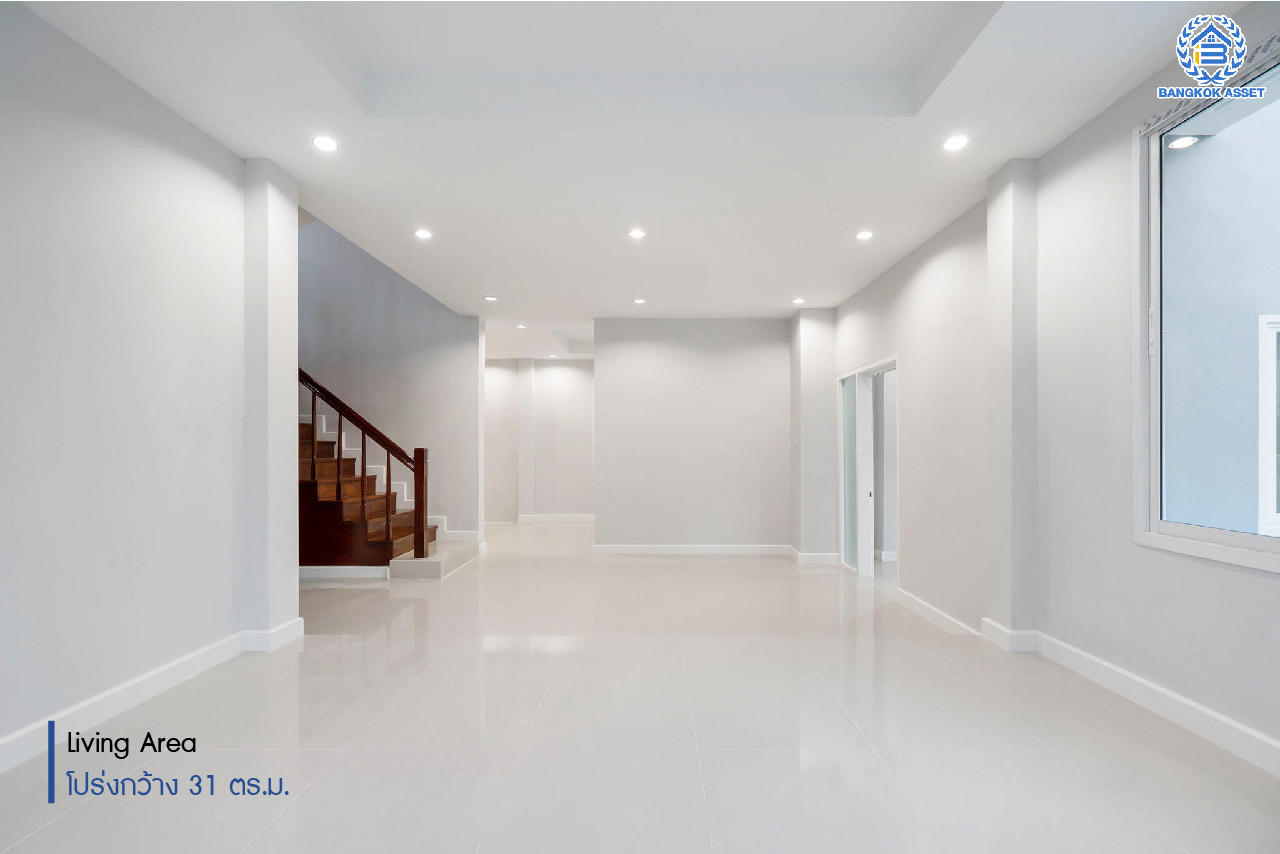 บ้านมือสองตกแต่งใหม่ ม.มณีรินทร์ รัตนาธิเบศร์ แบรนด์ Property Perfect หลังใหญ่ เนื้อที่ 60 ตร.ว. ฟังก์ชันจัดเต็ม 4 ห้องนอน 3 ห้องน้ำ 1 ห้องอเนกประสงค์ จอดรถได้ 2 คัน บนทำเลศักยภาพ ใกล้ทางด่วนงามวงศ์วาน และเพียง 10 นาที ถึงรถไฟฟ้า "สถานีบางรักน้อยท่าอิฐ"