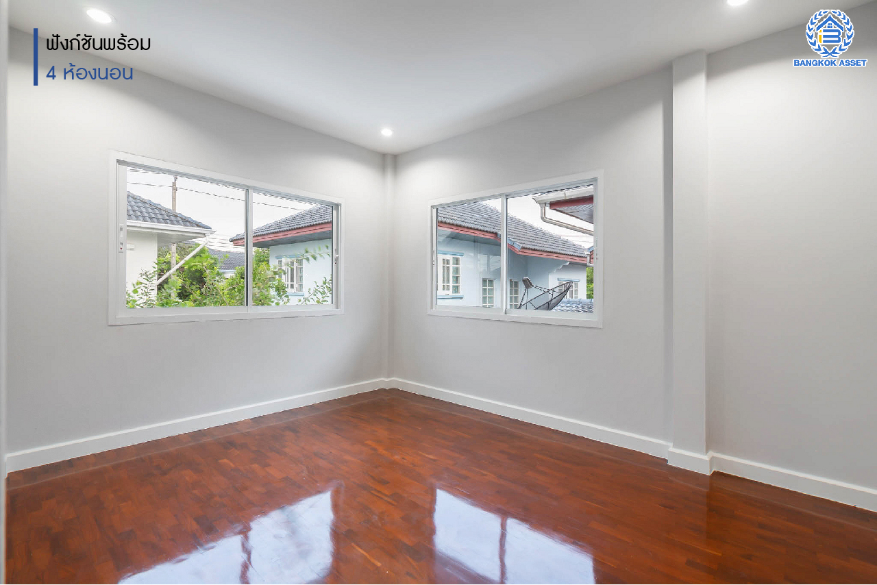 บ้านมือสองตกแต่งใหม่ ม.มณีรินทร์ รัตนาธิเบศร์ แบรนด์ Property Perfect หลังใหญ่ เนื้อที่ 60 ตร.ว. ฟังก์ชันจัดเต็ม 4 ห้องนอน 3 ห้องน้ำ 1 ห้องอเนกประสงค์ จอดรถได้ 2 คัน บนทำเลศักยภาพ ใกล้ทางด่วนงามวงศ์วาน และเพียง 10 นาที ถึงรถไฟฟ้า "สถานีบางรักน้อยท่าอิฐ"