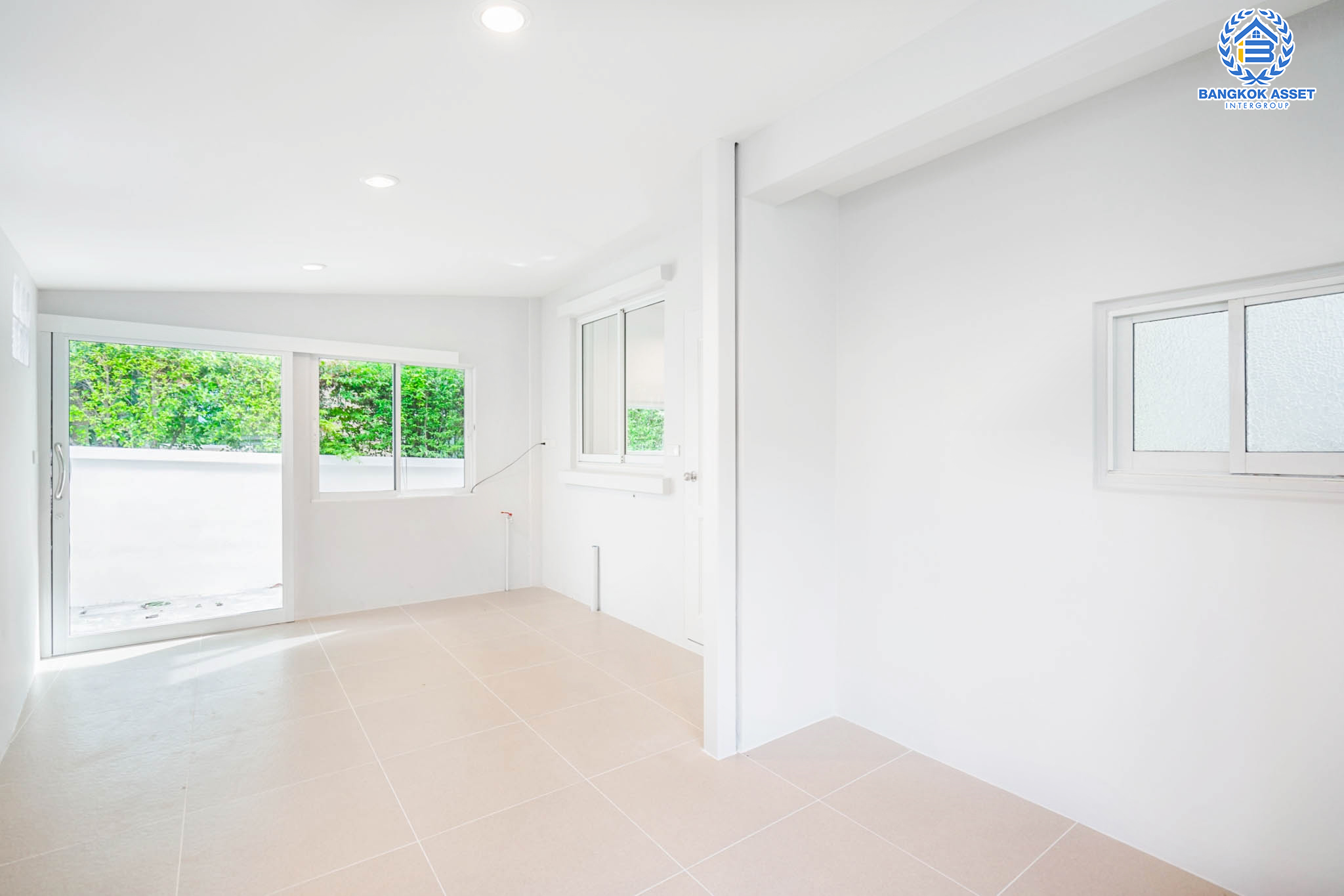 บ้านมือสองตกแต่งใหม่ แบรนด์ LH ม.ชัยพฤกษ์ บางบัวทอง หลังใหญ่ เนื้อที่ 67.3 ตร.ว. ฟังก์ชัน 4 ห้องนอน 3 ห้องน้ำ จอดรถ 2 คัน พร้อม facilities ครบครัน บนทำเลเดินทางสะดวก ติดถนนบางกรวย-ไทรน้อย ใกล้เซ็นทรัลเวสต์เกต และรถไฟฟ้าสายสีม่วง "สถานีบางพลู"...