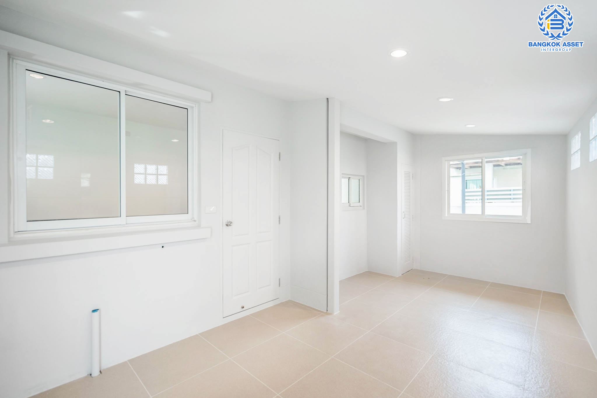 บ้านมือสองตกแต่งใหม่ แบรนด์ LH ม.ชัยพฤกษ์ บางบัวทอง หลังใหญ่ เนื้อที่ 67.3 ตร.ว. ฟังก์ชัน 4 ห้องนอน 3 ห้องน้ำ จอดรถ 2 คัน พร้อม facilities ครบครัน บนทำเลเดินทางสะดวก ติดถนนบางกรวย-ไทรน้อย ใกล้เซ็นทรัลเวสต์เกต และรถไฟฟ้าสายสีม่วง "สถานีบางพลู"...