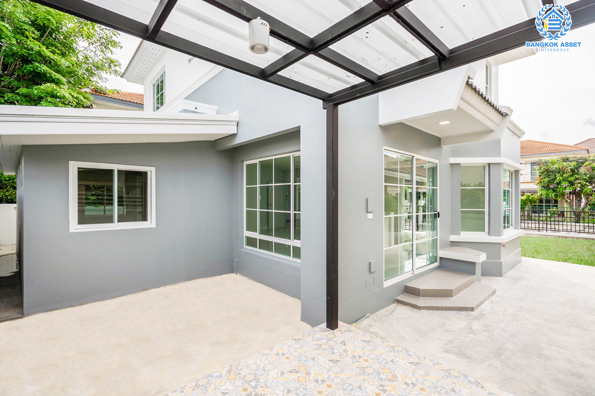 บ้านมือสองตกแต่งใหม่ แบรนด์ LH ม.ชัยพฤกษ์ บางบัวทอง หลังใหญ่ เนื้อที่ 67.3 ตร.ว. ฟังก์ชัน 4 ห้องนอน 3 ห้องน้ำ จอดรถ 2 คัน พร้อม facilities ครบครัน บนทำเลเดินทางสะดวก ติดถนนบางกรวย-ไทรน้อย ใกล้เซ็นทรัลเวสต์เกต และรถไฟฟ้าสายสีม่วง "สถานีบางพลู"...