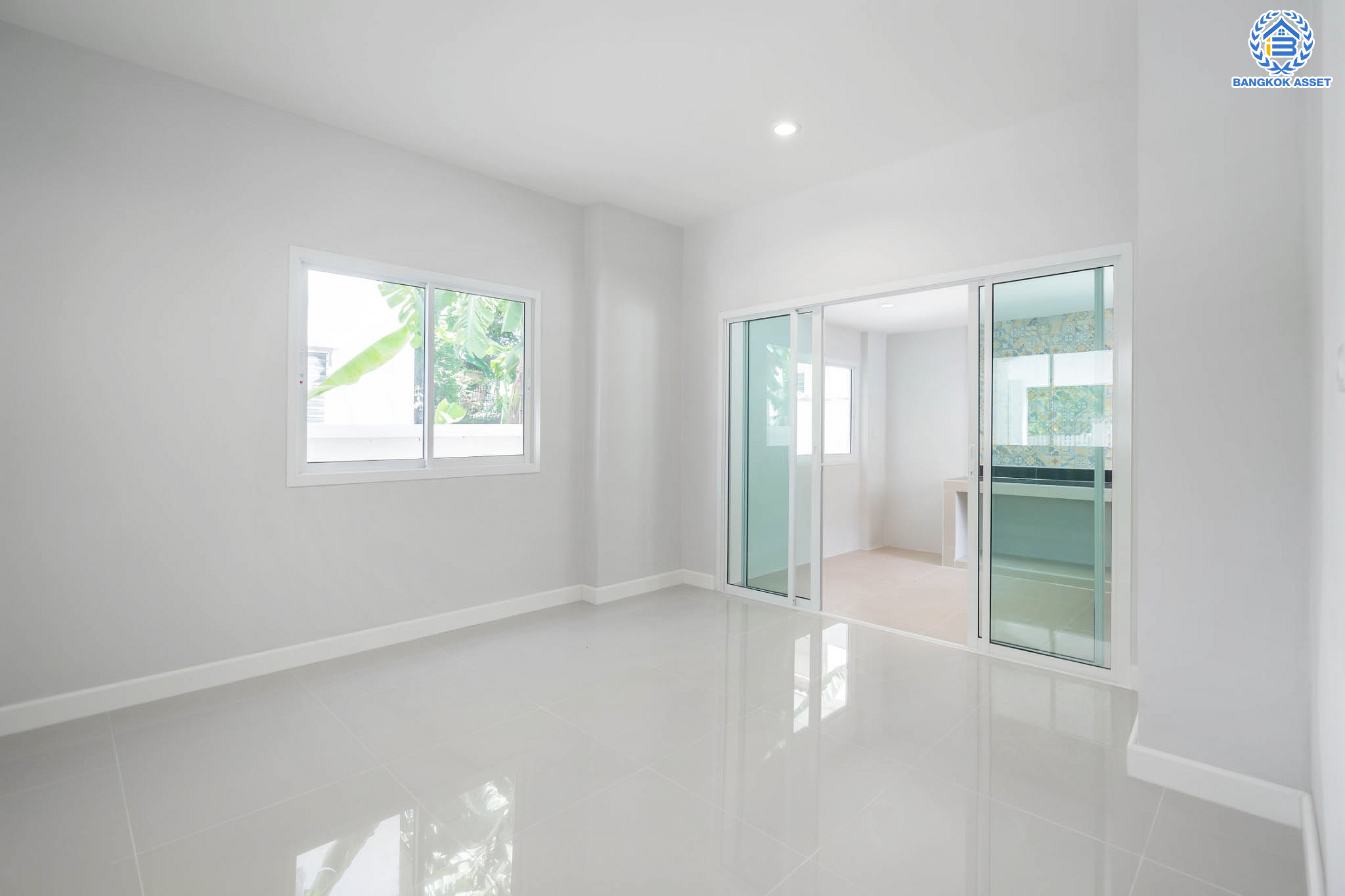 บ้านมือสองตกแต่งใหม่ ม.บุรีรมย์ วงแหวนฯ-ปิ่นเกล้า (ซ.วัดพระเงิน) เนื้อที่ 51.4 ตร.ว. ฟังก์ชัน 4 ห้องนอน 3 ห้องน้ำ จอดรถได้ 2 คัน เดินทางสะดวกสบาย บนทำเลเชื่อมต่อถ.กาญจนาภิเษก ใกล้เซ็นทรัลเวสต์เกต รถไฟฟ้าสายสีม่วง "สถานีตลาดบางใหญ่" และทางด่วนศรีรัช!