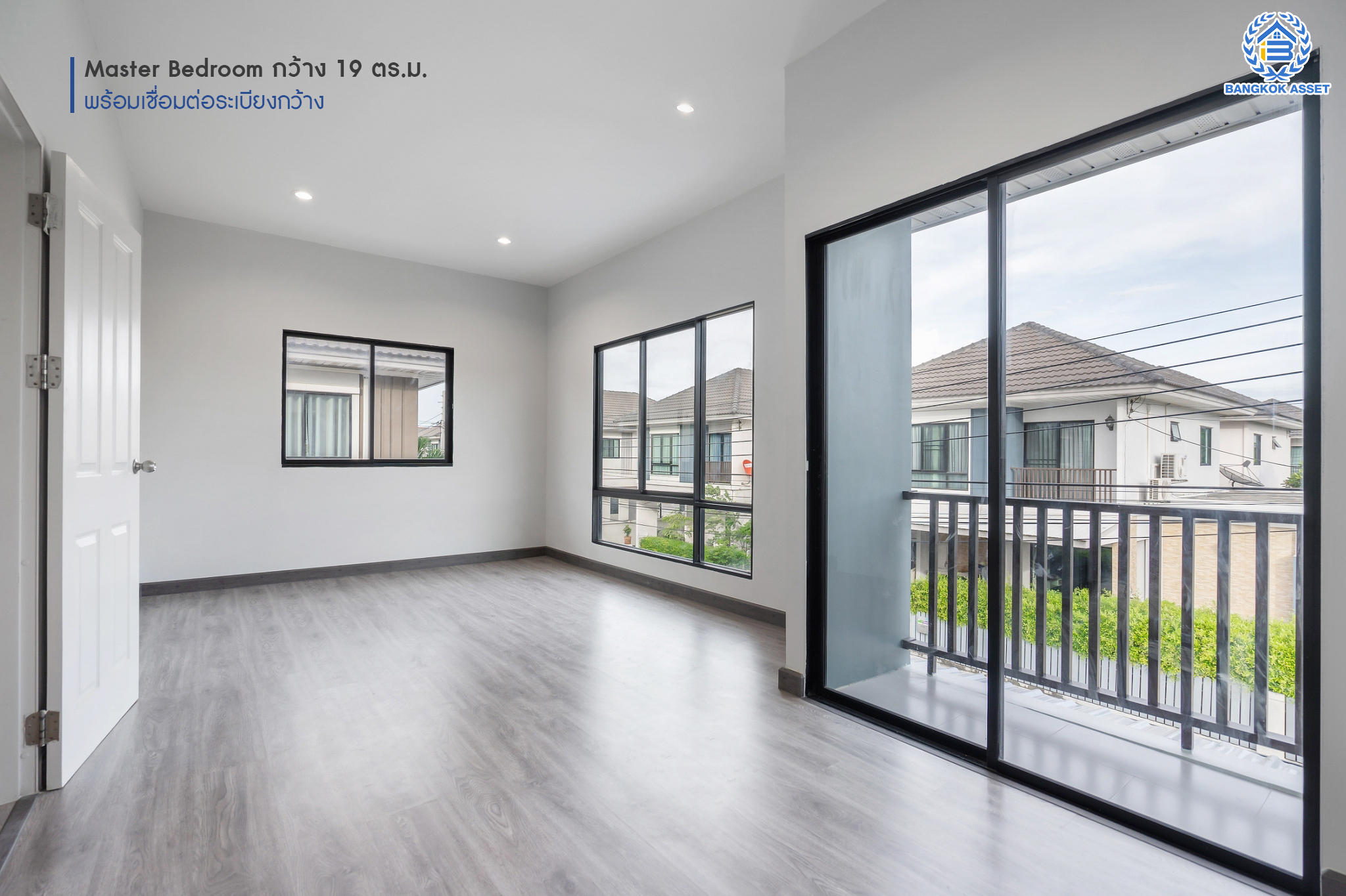 บ้านมือสองตกแต่งใหม่ แบรนด์ Property Perfect ม.โมดิวิลล่า ปิ่นเกล้า-วงแหวน โซนต้นโครงการ เนื้อที่ 37.9 ตร.ว. ฟังก์ชัน 3 ห้องนอน 2 ห้องน้ำ 2 ที่จอดรถ พร้อม Smart space เติมเต็มทุกความต้องการ ใช้ชีวิตแบบใกล้ชิดธรรมชาติ บนทำเลเดินทางสะดวก เชื่อมต่อ ถ.กาญจนาภิเษก ใกล้ทางด่วน"ศรีรัช" รถไฟฟ้า และเซ็นทรัลเวสต์เกต