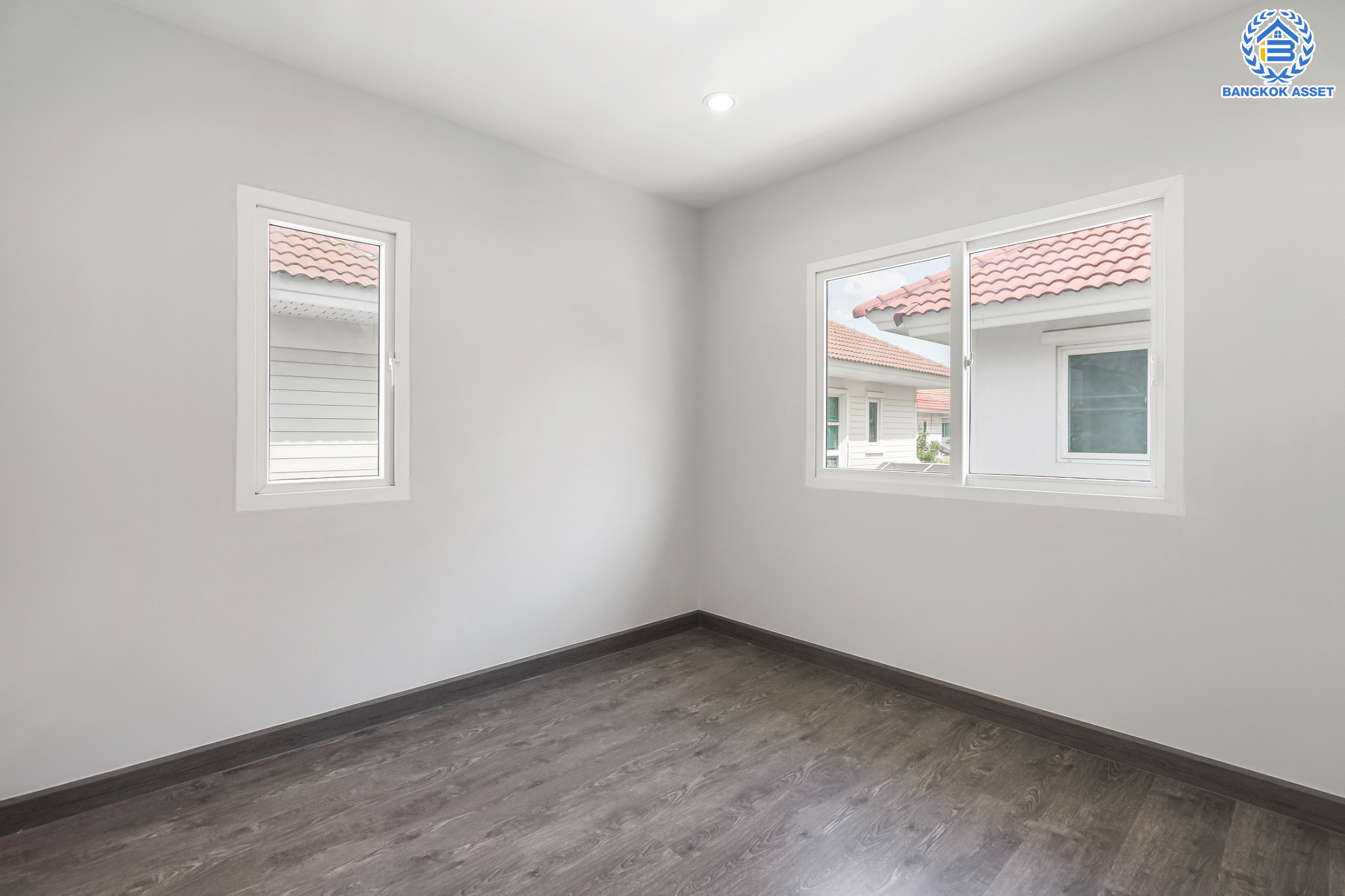 บ้านมือสองตกแต่งใหม่ แบรนด์ Property Perfect ม.เพอร์เฟคพาร์ค พระราม5-บางใหญ่ (ซ.วัดพระนอน) เนื้อที่ 36 ตร.ว. บ้านแฝดฟังก์ชันระดับบ้านเดี่ยว! 3 ห้องนอน 2 ห้องน้ำ 2 ที่จอดรถ โซนใกล้ทะเลสาบและสวนสาธารณะ รายล้อมด้วย Facilities ครบครัน บนทำเลใกล้วงแหวนกาญจนาฯ เซ็นทรัลเวสต์เกต และรถไฟฟ้าสายสีม่วง "สถานีตลาดบางใหญ่"