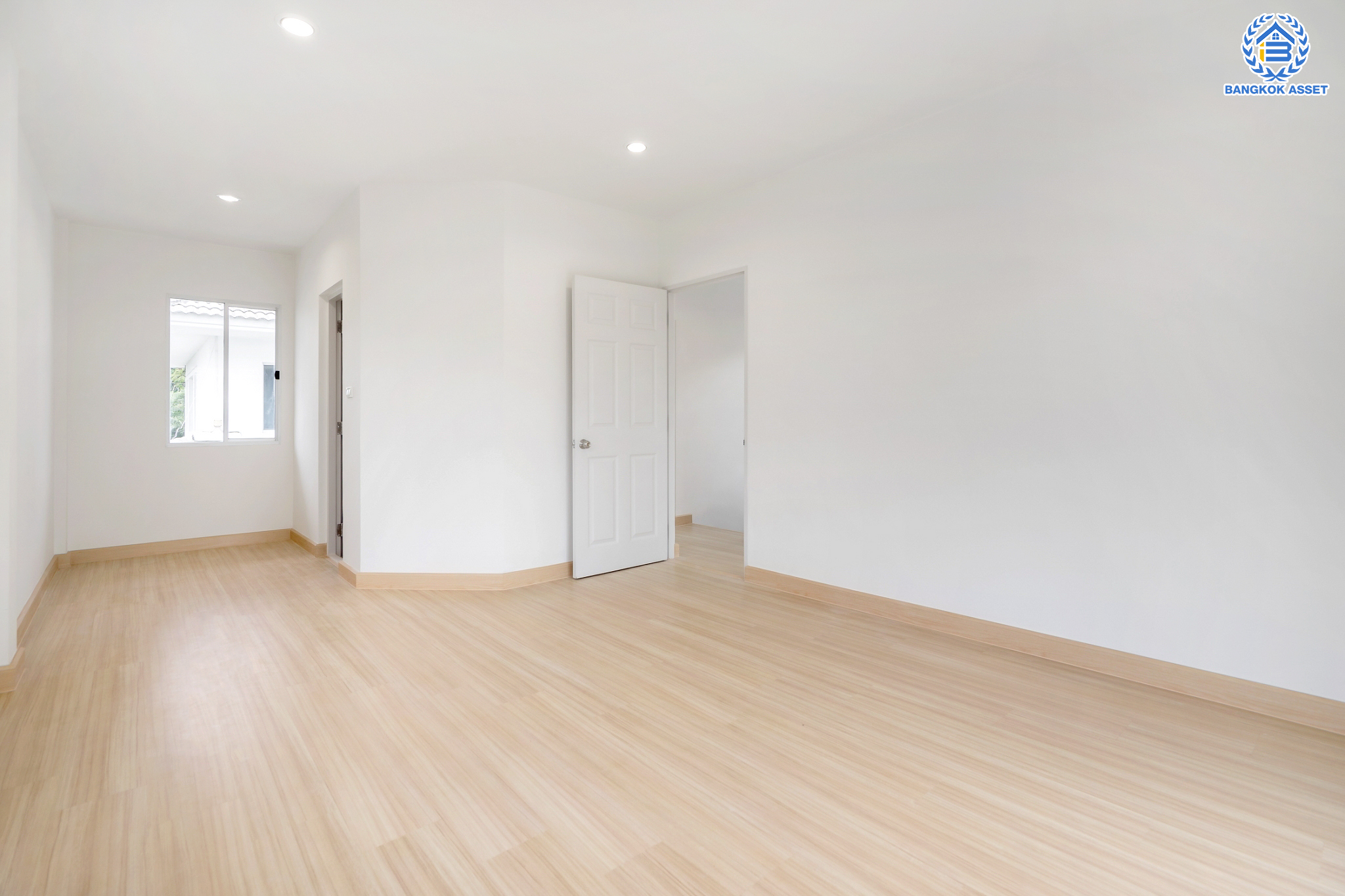 บ้านมือสองตกแต่งใหม่ แบรนด์ L&H ม.พฤกษ์ลดา ติวานนท์-ราชพฤกษ์ เนื้อที่ 50.1 ตร.ว. ฟังก์ชัน 3 ห้องนอน 2 ห้องน้ำ 2 ที่จอดรถ บนทำเลติดถนน 345 เชื่อมต่อหลายเส้นทาง ใกล้ทางด่วน "ศรีสมาน"...