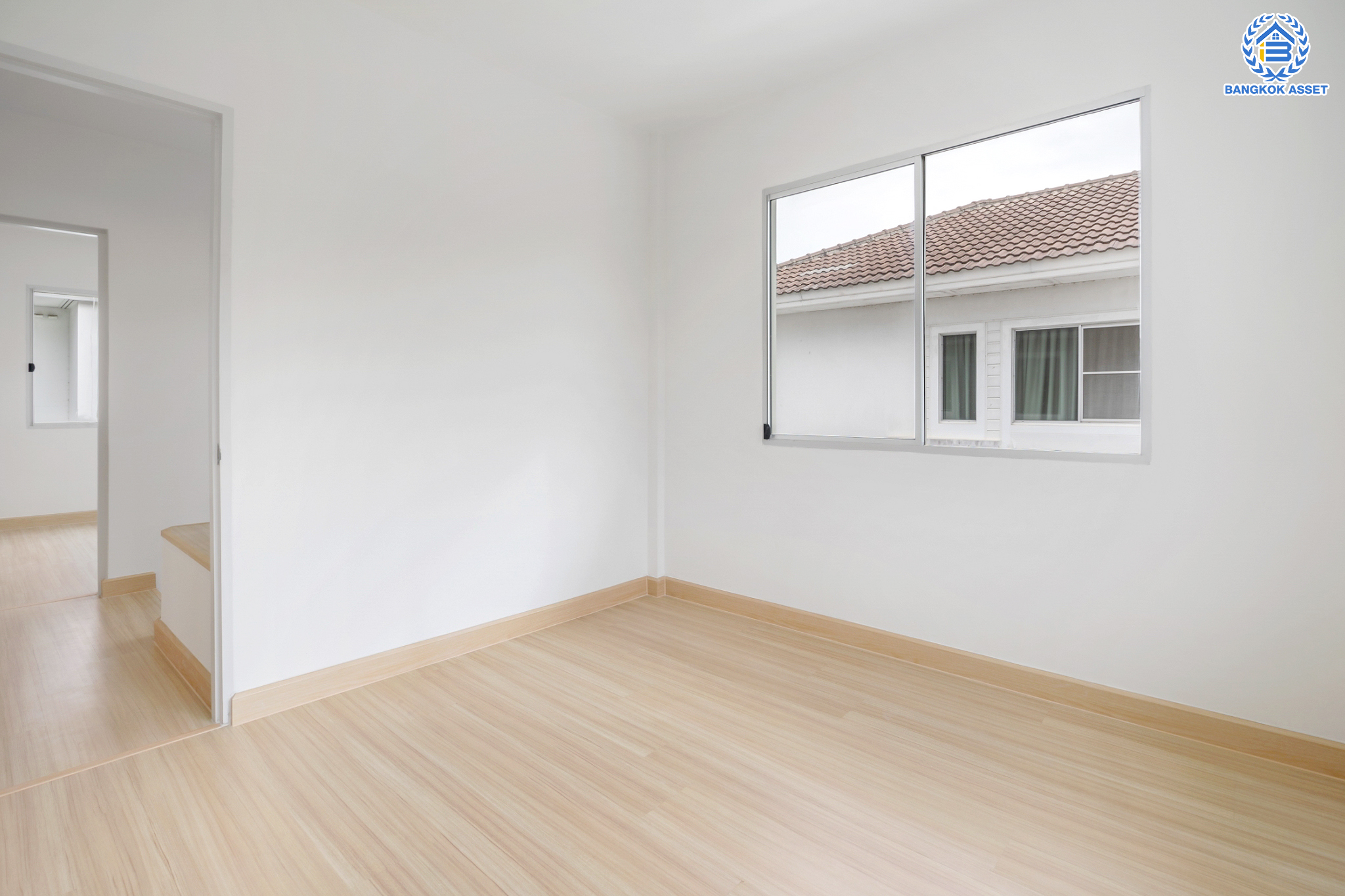 บ้านมือสองตกแต่งใหม่ แบรนด์ L&H ม.พฤกษ์ลดา ติวานนท์-ราชพฤกษ์ เนื้อที่ 50.1 ตร.ว. ฟังก์ชัน 3 ห้องนอน 2 ห้องน้ำ 2 ที่จอดรถ บนทำเลติดถนน 345 เชื่อมต่อหลายเส้นทาง ใกล้ทางด่วน "ศรีสมาน"...