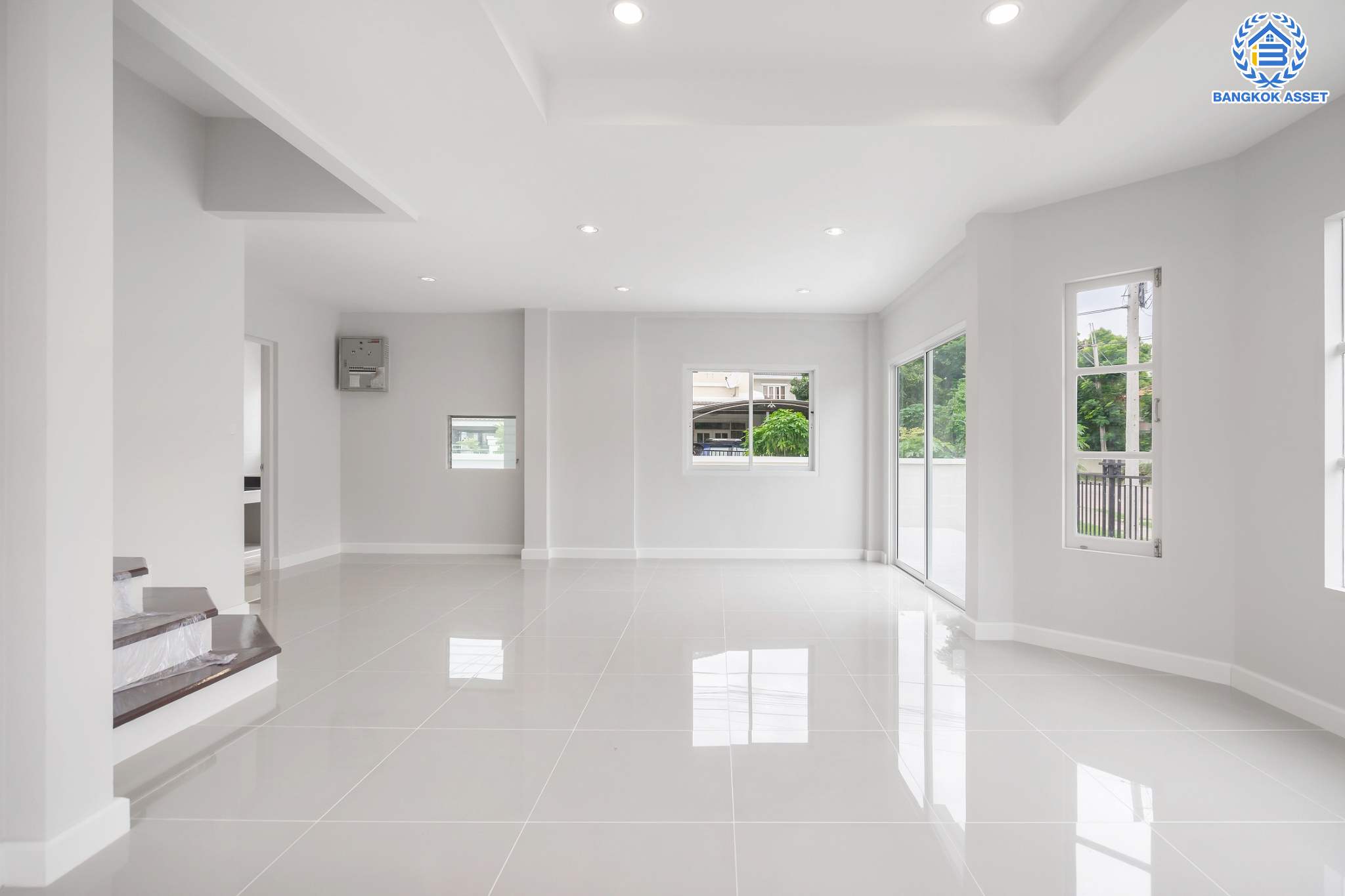 บ้านมือสองตกแต่งใหม่ แบรนด์ LH ม.ชัยพฤกษ์ บางบัวทอง หลังมุม เนื้อที่ 69.7 ตร.ว. ฟังก์ชัน 3 ห้องนอน 2 ห้องน้ำ จอดรถ 2 คัน พร้อม Facilities ครบครัน บนทำเลเดินทางสะดวก ติดถนนบางกรวย-ไทรน้อย ใกล้เซ็นทรัลเวสต์เกต และรถไฟฟ้าสายสีม่วง "สถานีบางพลู"