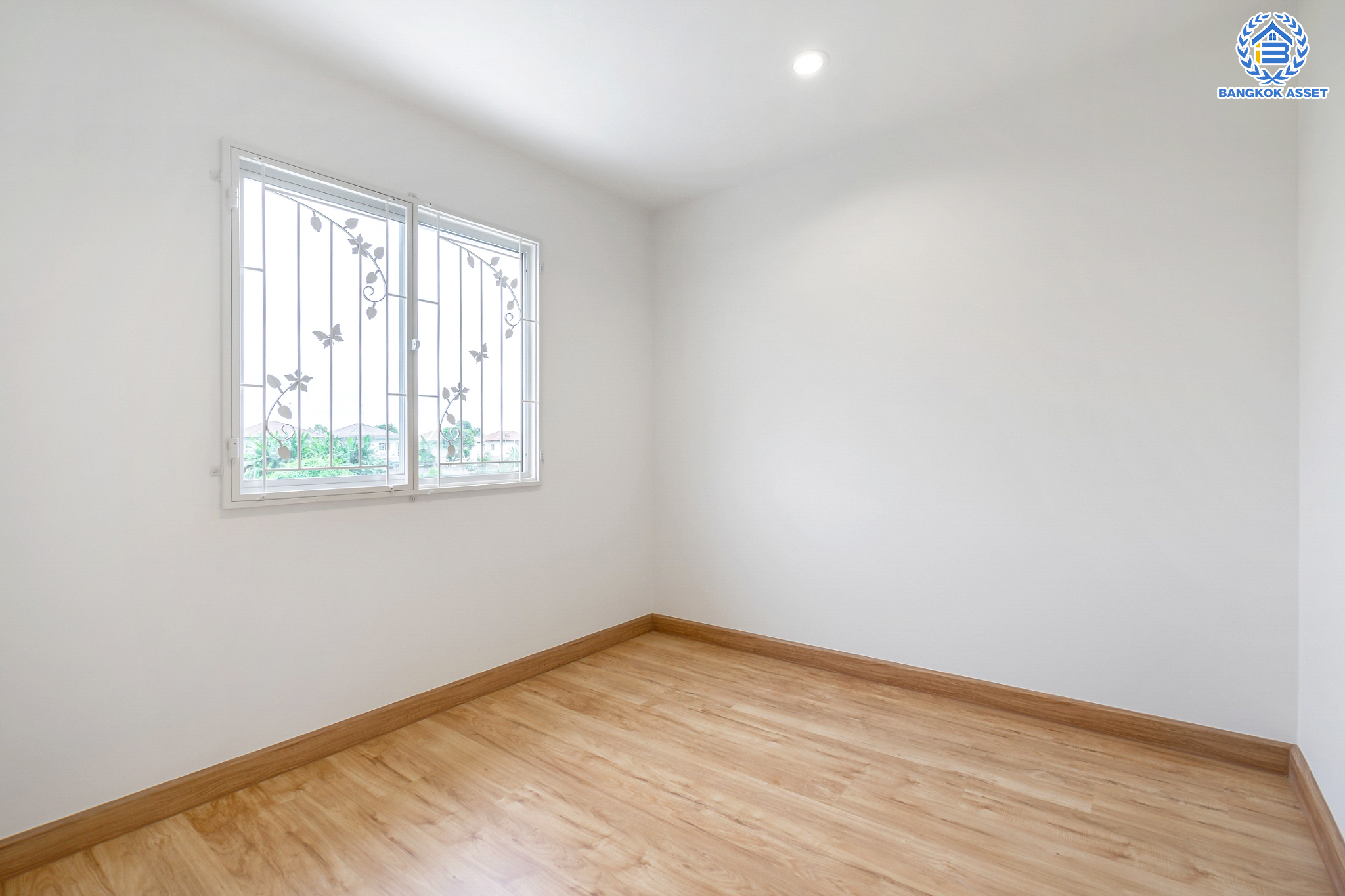 บ้านมือสองตกแต่งใหม่ ม.พฤกษาทาวน์ ติดถนนราชพฤกษ์ ทาวน์เฮ้าส์ #หลังมุม เนื้อที่ 17.2 ตร.ว. ฟังก์ชัน 3 ห้องนอน 2 ห้องน้ำ 1 ที่จอดรถ บนทำเลศักยภาพ ใกล้วงเวียนพระราม5 เชื่อมต่อทั้ง ถ.นครอินทร์ ,ราชพฤกษ์ ,และกาญจนาภิเษก ใกล้เซ็นทรัลเวสต์เกต และรถไฟฟ้า "สถานีบางรักใหญ่"...