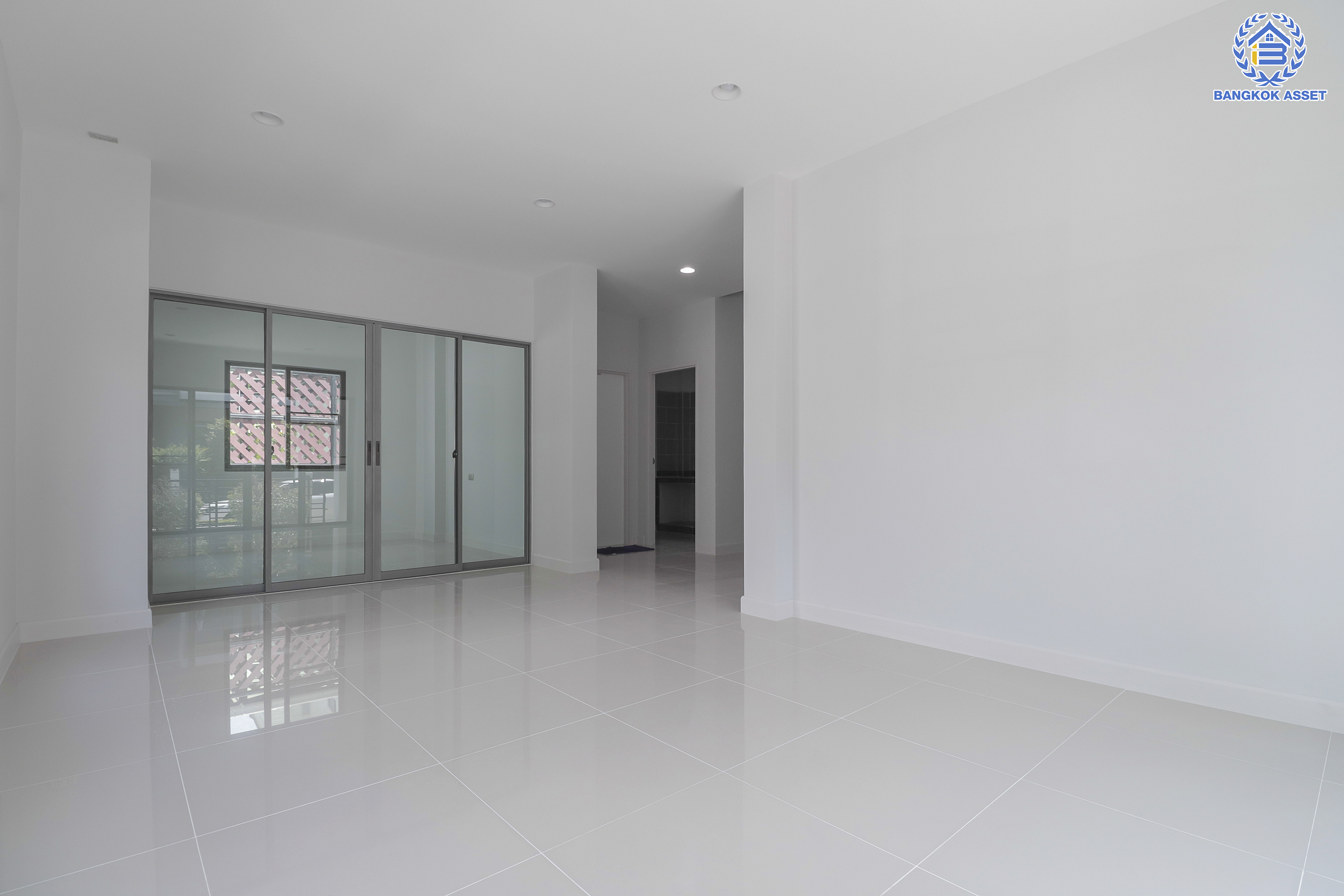 บ้านมือสองตกแต่งใหม่ ม.เพอร์เฟคเพลส แจ้งวัฒนะ-ปากเกร็ด เนื้อที่ 50.3 ตร.ว. ฟังก์ชัน 4 ห้องนอน 3 ห้องน้ำ จอดรถได้ 2 คัน รองรับทุกการอยู่อาศัย บนทำเลศักยภาพ ใกล้เซ็นทรัลแจ้งวัฒนะ รถไฟฟ้าสายสีชมพู "สถานีแยกปากเกร็ด" และเชื่อมสู่แจ้งวัฒนะและทางด่วน เพียง 5 นาที...