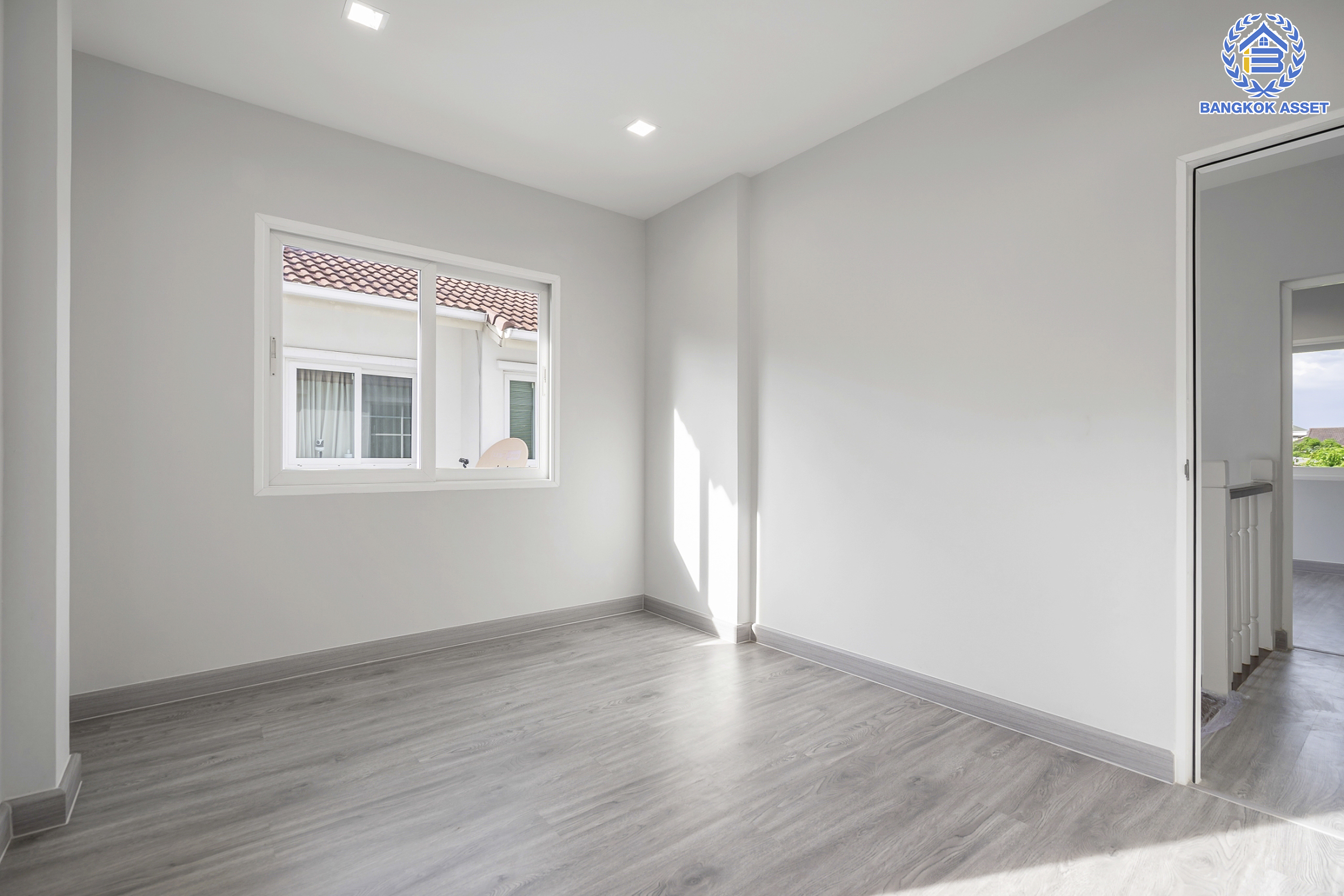 บ้านมือสองตกแต่งใหม่ ม.คาซ่าวิลล์ ราชพฤกษ์-รัตนาธิเบศร์1 (Q.House) หลังมุม ดีไซน์ Modern เนื้อที่ 66 ตร.ว. ฟังก์ชัน 3 ห้องนอน 3 ห้องน้ำ จอดรถได้ถึง 4 คัน บนทำเลศักยภาพ ติดถนนราชพฤกษ์ ใกล้เซ็นทรัลเวสต์เกต และรถไฟฟ้า "สถานีบางรักน้อยท่าอิฐ"...