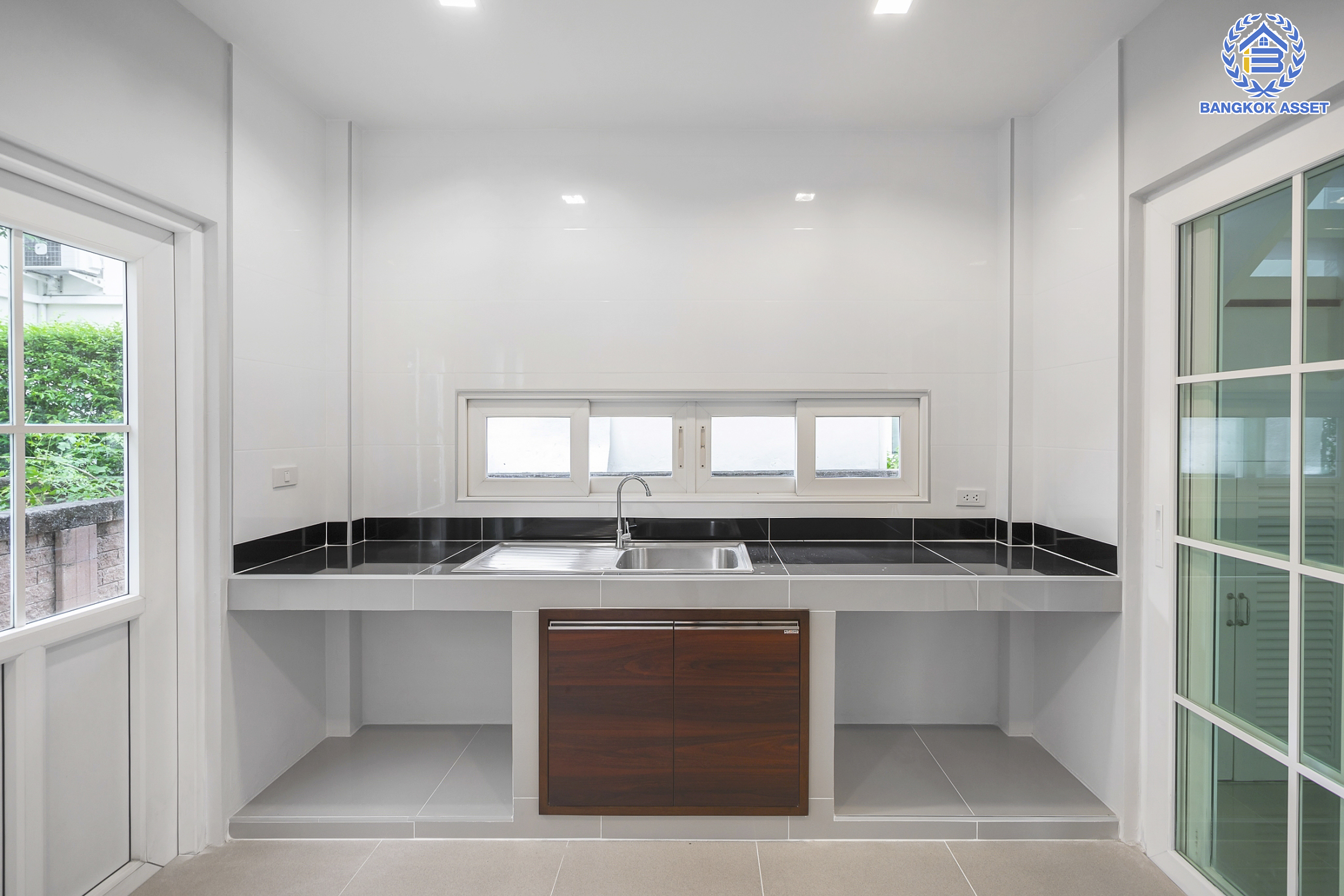 บ้านมือสองตกแต่งใหม่ ม.คาซ่าวิลล์ ราชพฤกษ์-รัตนาธิเบศร์1 (Q.House) หลังมุม ดีไซน์ Modern เนื้อที่ 66 ตร.ว. ฟังก์ชัน 3 ห้องนอน 3 ห้องน้ำ จอดรถได้ถึง 4 คัน บนทำเลศักยภาพ ติดถนนราชพฤกษ์ ใกล้เซ็นทรัลเวสต์เกต และรถไฟฟ้า "สถานีบางรักน้อยท่าอิฐ"...