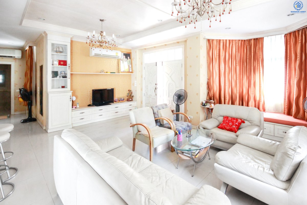 บ้านเดี่ยวมือสองนนทบุรี หลังมุม! โครงการ บางกอกบูเลอวาร์ด ราชพฤกษ์-พระราม5 (ใกล้วงเวียนพระราม5) ภายในตกแต่งหรู เนื้อที่กว้างขวางถึง 113.6 ตร.ว. จอดรถได้ 2 คัน พร้อมเฟอร์นิเจอร์บิ้วอินท์ทั้งหลัง!! บนทำเลเปี่ยมศักยภาพ หน้าโครงการติดถนนราชพฤกษ์ ภายในโครงการหรูหรามาก  เชื่อมสู่หลายเส้นทางได้อย่างรวดเร็ว ใกล้ The Walk ,The Crystal SB และอื่นๆอีกมากมาย