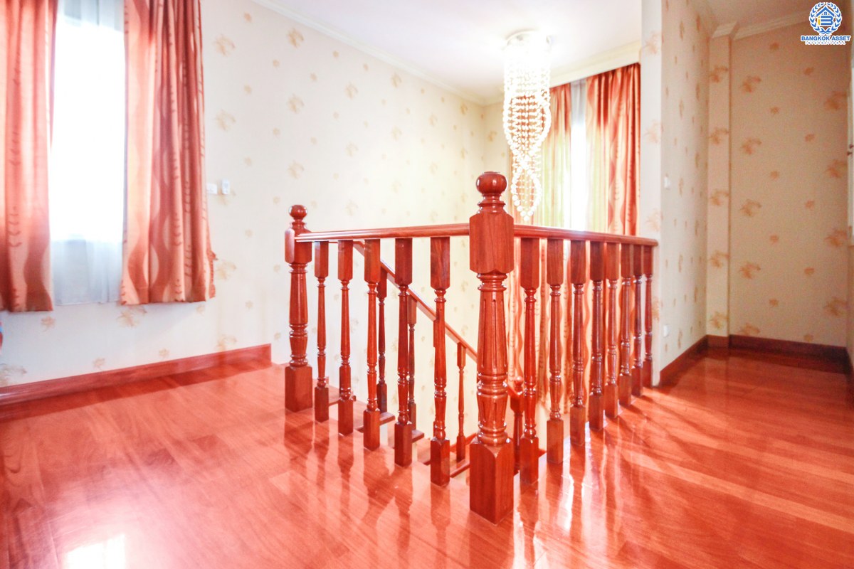 บ้านเดี่ยวมือสองนนทบุรี หลังมุม! โครงการ บางกอกบูเลอวาร์ด ราชพฤกษ์-พระราม5 (ใกล้วงเวียนพระราม5) ภายในตกแต่งหรู เนื้อที่กว้างขวางถึง 113.6 ตร.ว. จอดรถได้ 2 คัน พร้อมเฟอร์นิเจอร์บิ้วอินท์ทั้งหลัง!! บนทำเลเปี่ยมศักยภาพ หน้าโครงการติดถนนราชพฤกษ์ ภายในโครงการหรูหรามาก  เชื่อมสู่หลายเส้นทางได้อย่างรวดเร็ว ใกล้ The Walk ,The Crystal SB และอื่นๆอีกมากมาย