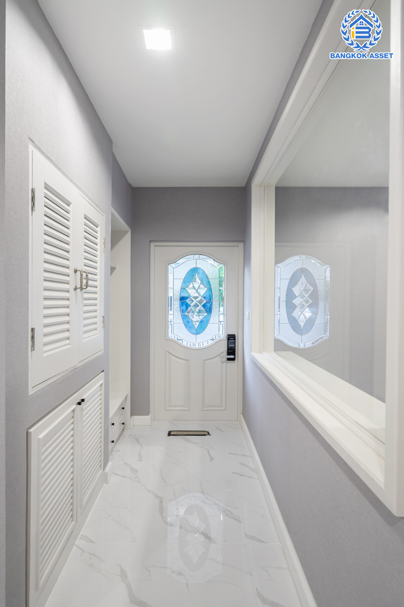 คฤหาสน์มือสองตกแต่งใหม่ ม.ลดาวัลย์ เลคโคโลเนียล กาญจนาภิเษก-พระราม2 ตกแต่งสุด Luxury เนื้อที่ 120 ตร.ว. โครงการบรรยากาศ Private โซนใกล้ส่วนกลาง ฟังก์ชันจัดเต็ม 5 ห้องนอน 5 ห้องน้ำ 1 ห้องอเนกประสงค์ 1 ห้องแม่บ้าน จอดรถได้ถึง 4 คัน บนพื้นที่ใช้สอยกว่า 620 ตร.ม. ทำเลติดถนนกาญจนาภิเษก ใจกลางย่านบางบอน เชื่อมต่อถนนพระราม2 และถนนเอกชัย ใกล้เซ็นทรัลพระราม2 และเดอะมอลล์บางแค