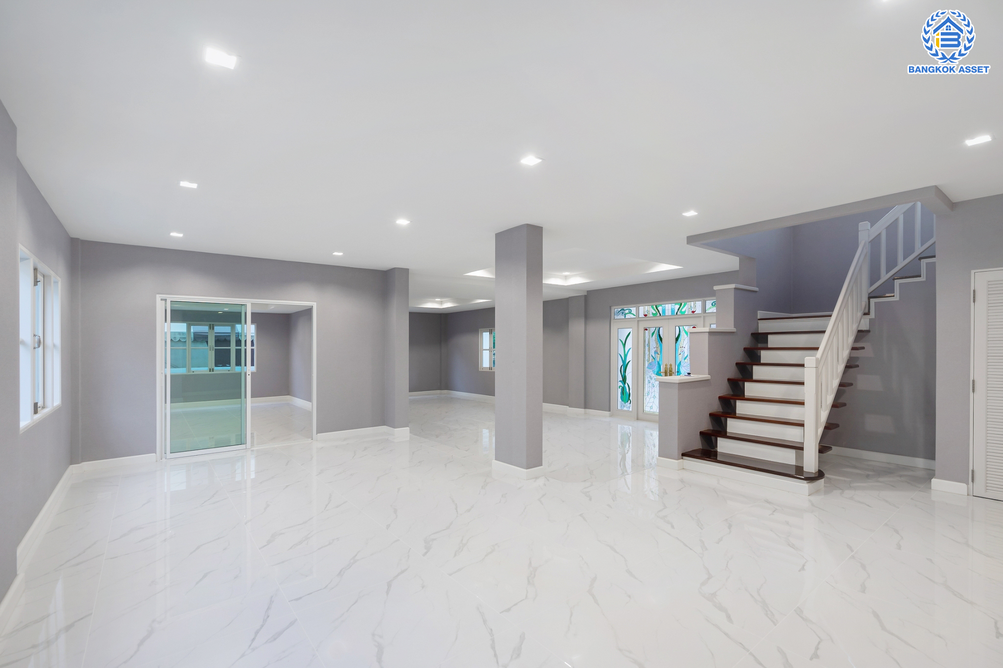 คฤหาสน์มือสองตกแต่งใหม่ ม.ลดาวัลย์ เลคโคโลเนียล กาญจนาภิเษก-พระราม2 ตกแต่งสุด Luxury เนื้อที่ 120 ตร.ว. โครงการบรรยากาศ Private โซนใกล้ส่วนกลาง ฟังก์ชันจัดเต็ม 5 ห้องนอน 5 ห้องน้ำ 1 ห้องอเนกประสงค์ 1 ห้องแม่บ้าน จอดรถได้ถึง 4 คัน บนพื้นที่ใช้สอยกว่า 620 ตร.ม. ทำเลติดถนนกาญจนาภิเษก ใจกลางย่านบางบอน เชื่อมต่อถนนพระราม2 และถนนเอกชัย ใกล้เซ็นทรัลพระราม2 และเดอะมอลล์บางแค